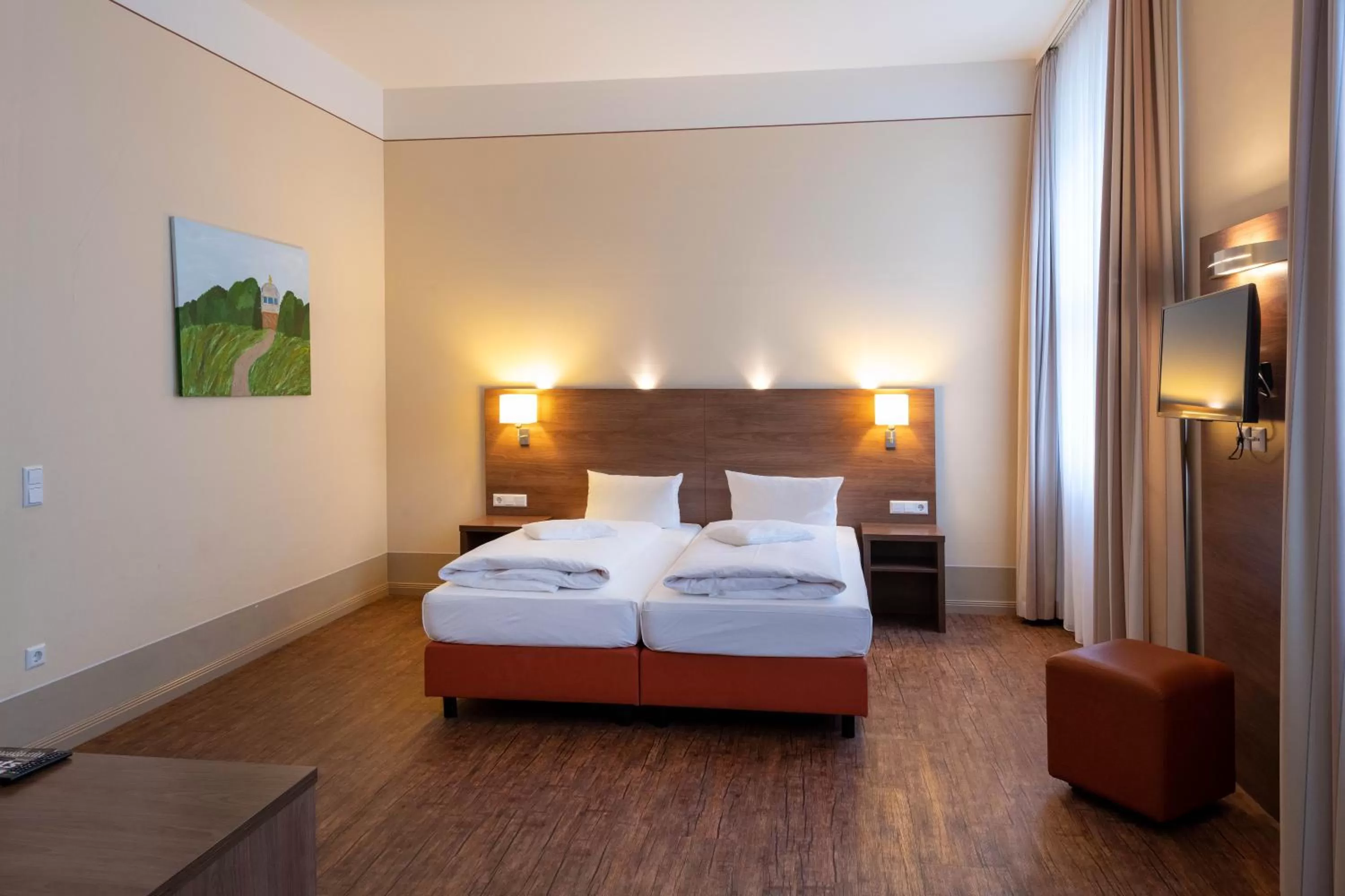 Bed in Hotel am Großen Waisenhaus