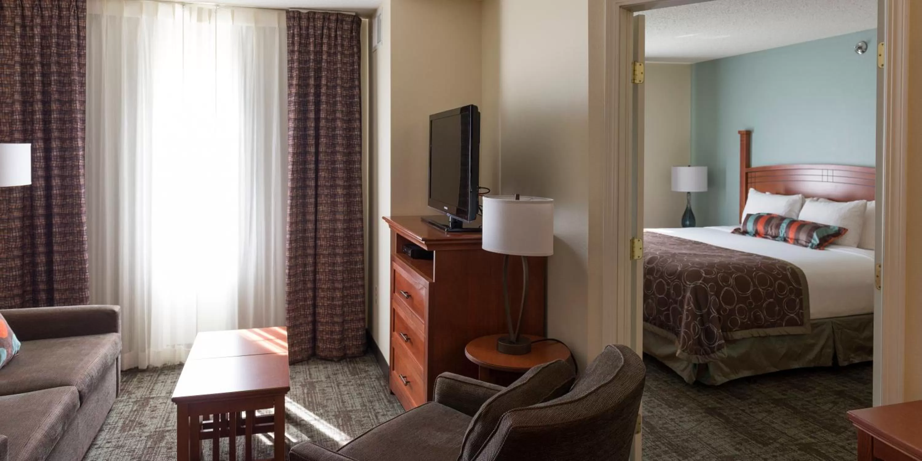 Photo of the whole room, Bed in Staybridge Suites Fargo by IHG