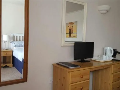 Bedroom, Bed in A35 Pit Stop Rooms