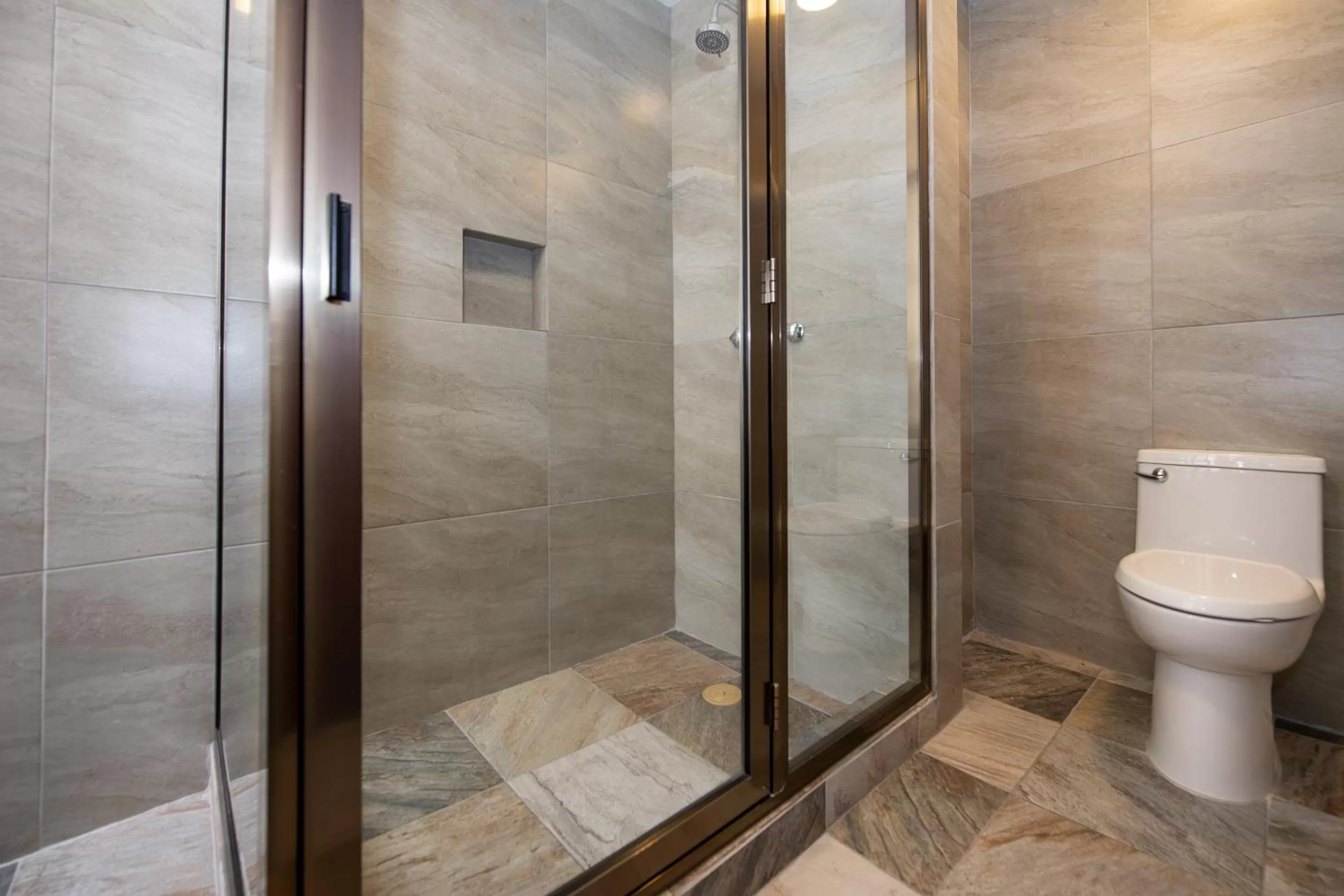 Bathroom in Hotel Senorial