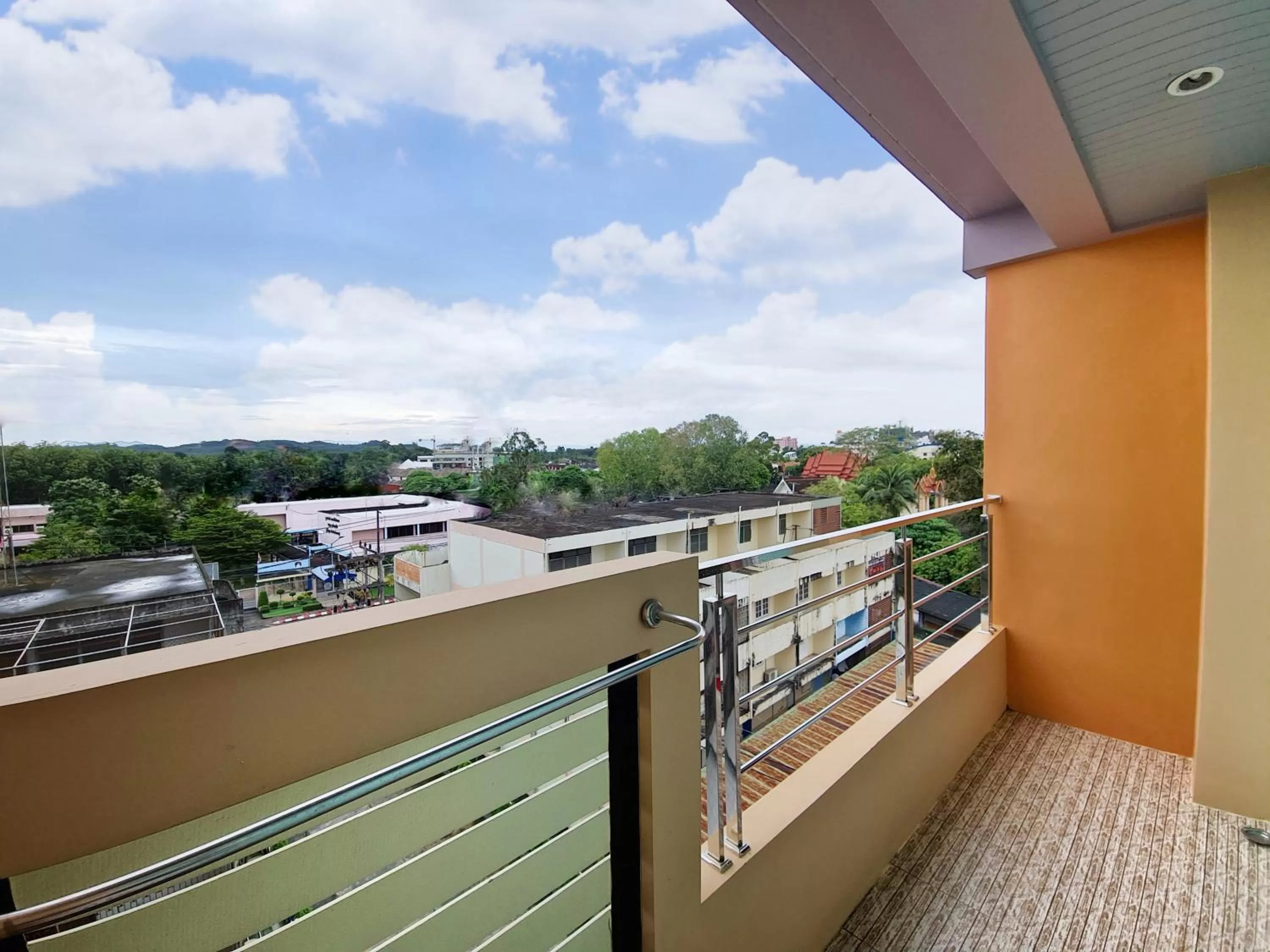 Balcony/Terrace in Jaroonsak Grand