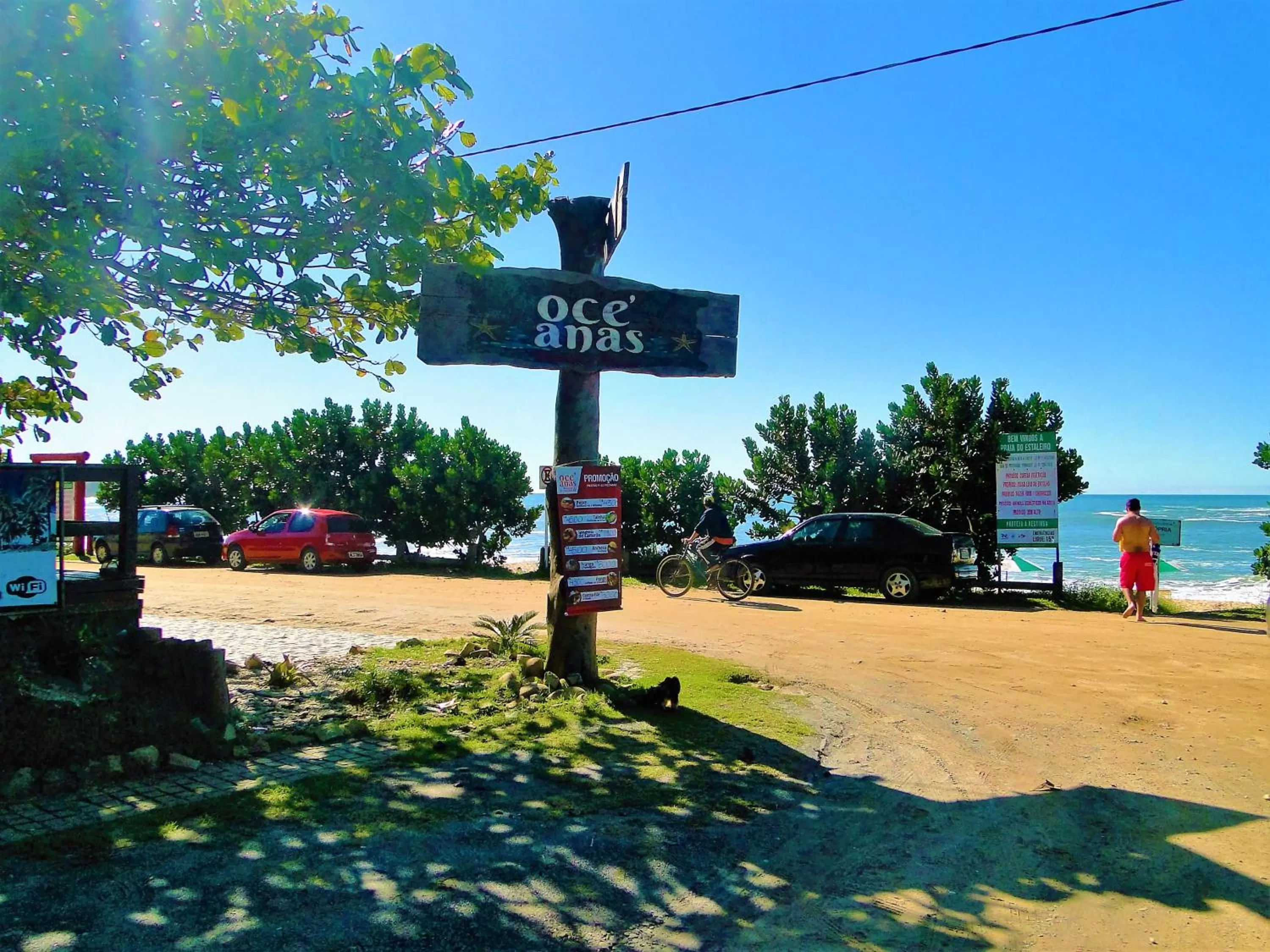 Property building in Pousada OceAnas Frente Mar Estaleiro