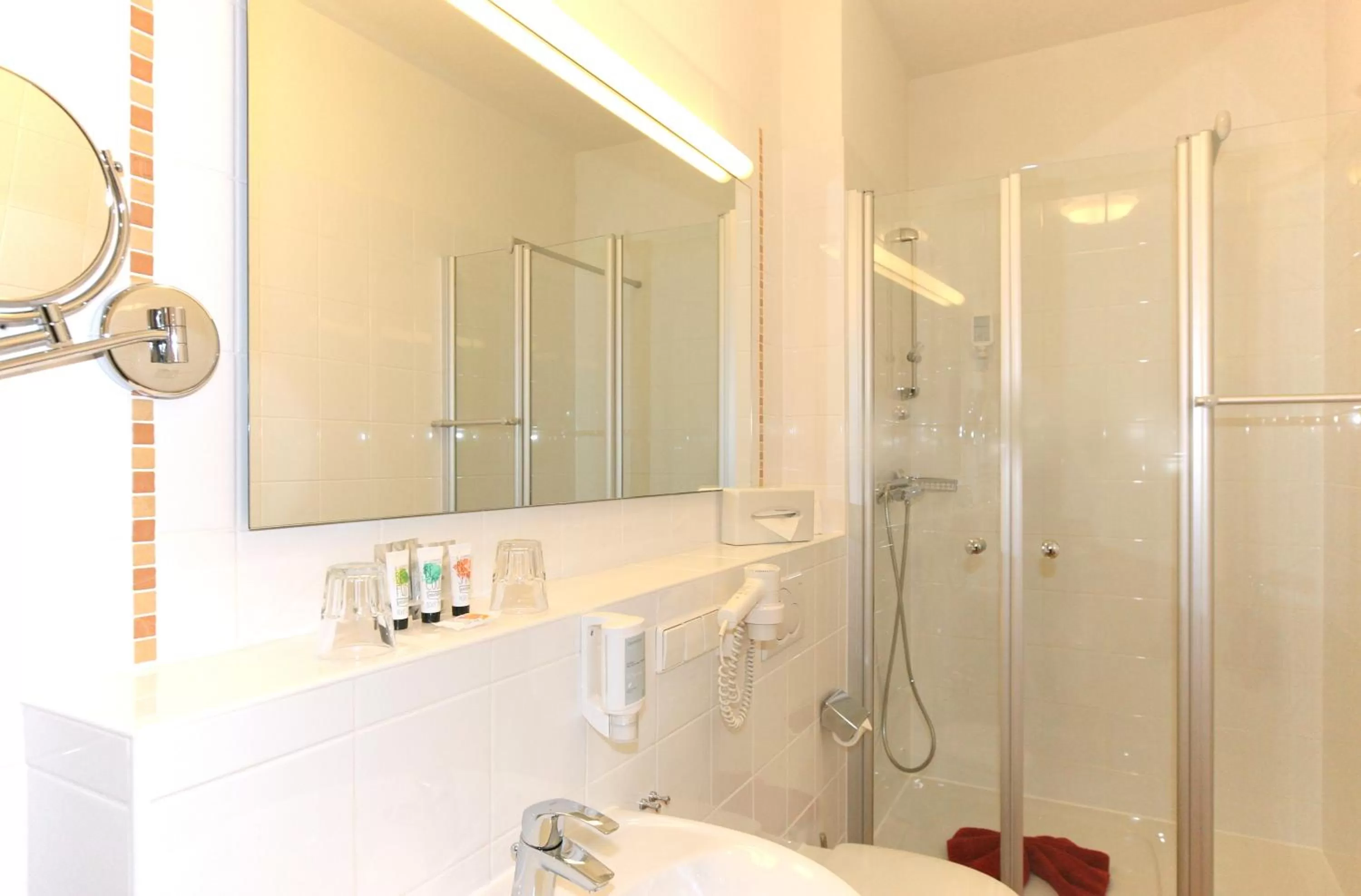 Shower in Hotel Rathausglöckel