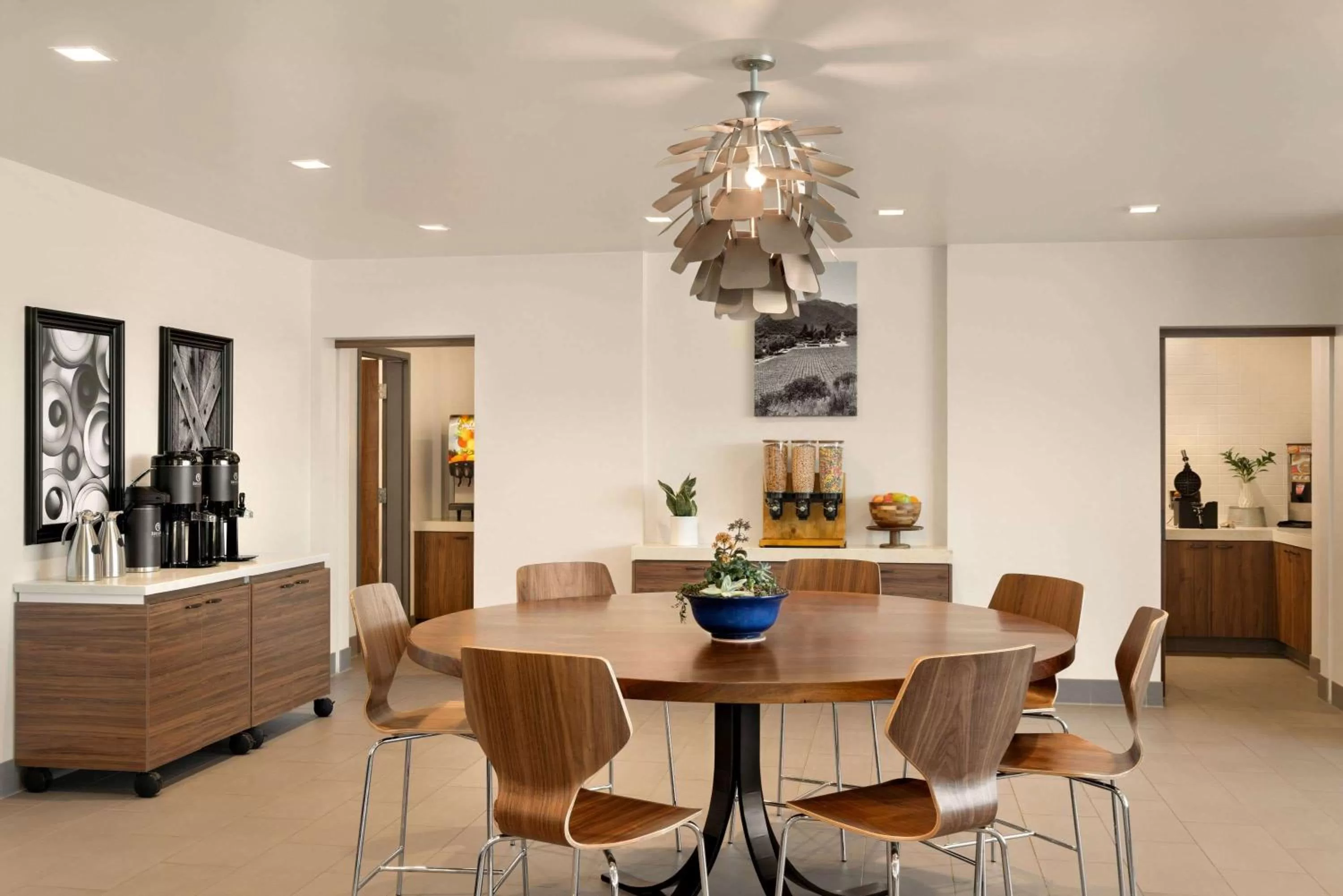 Restaurant/places to eat in La Quinta by Wyndham San Luis Obispo