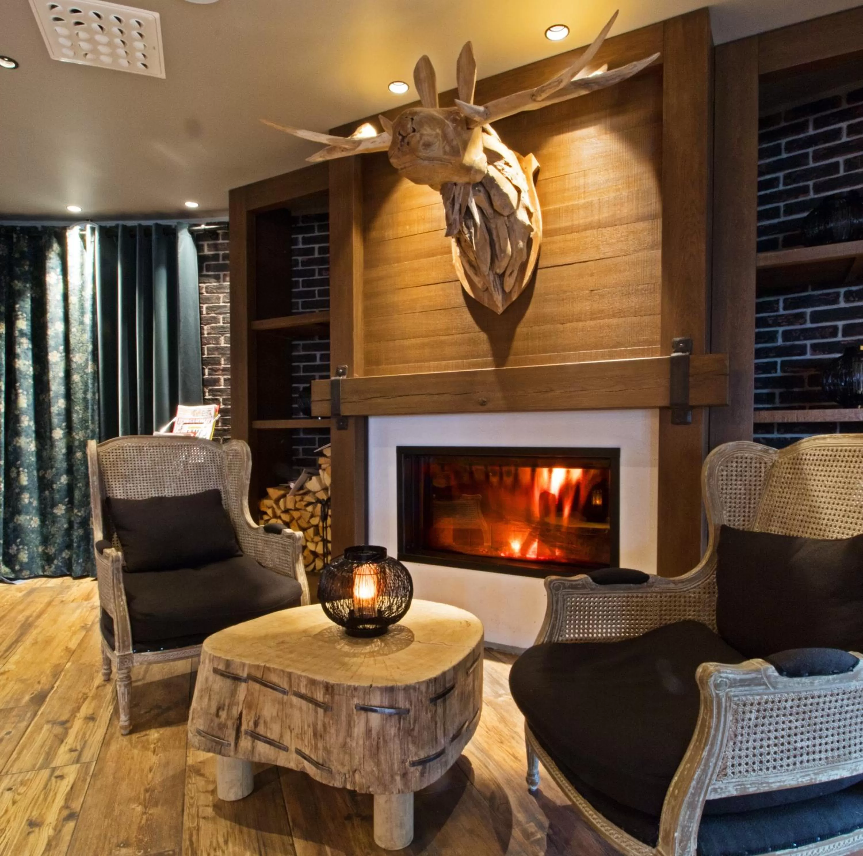 Lobby or reception in Break Sokos Hotel Bomba