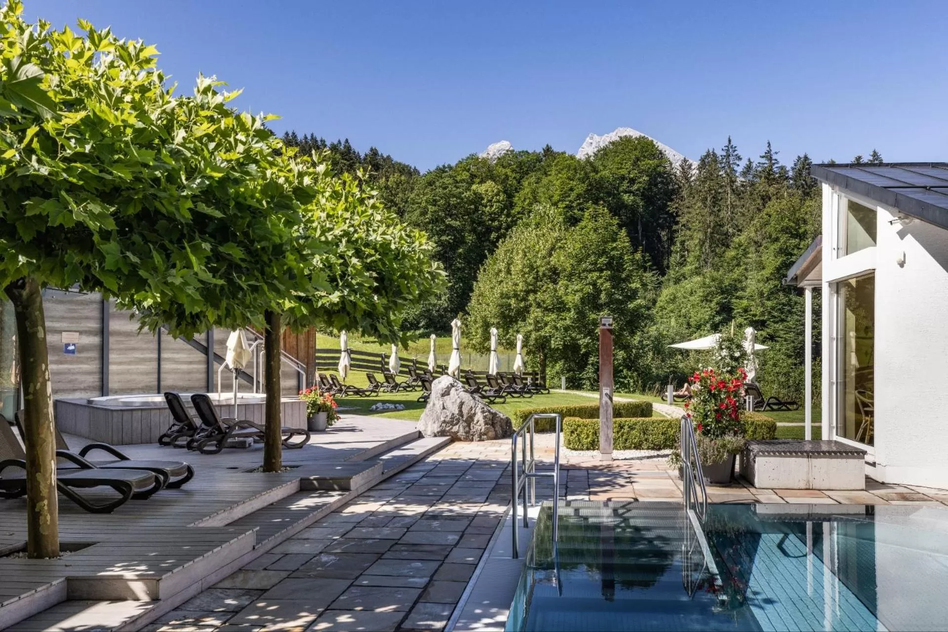 Garden in Alm- & Wellnesshotel Alpenhof