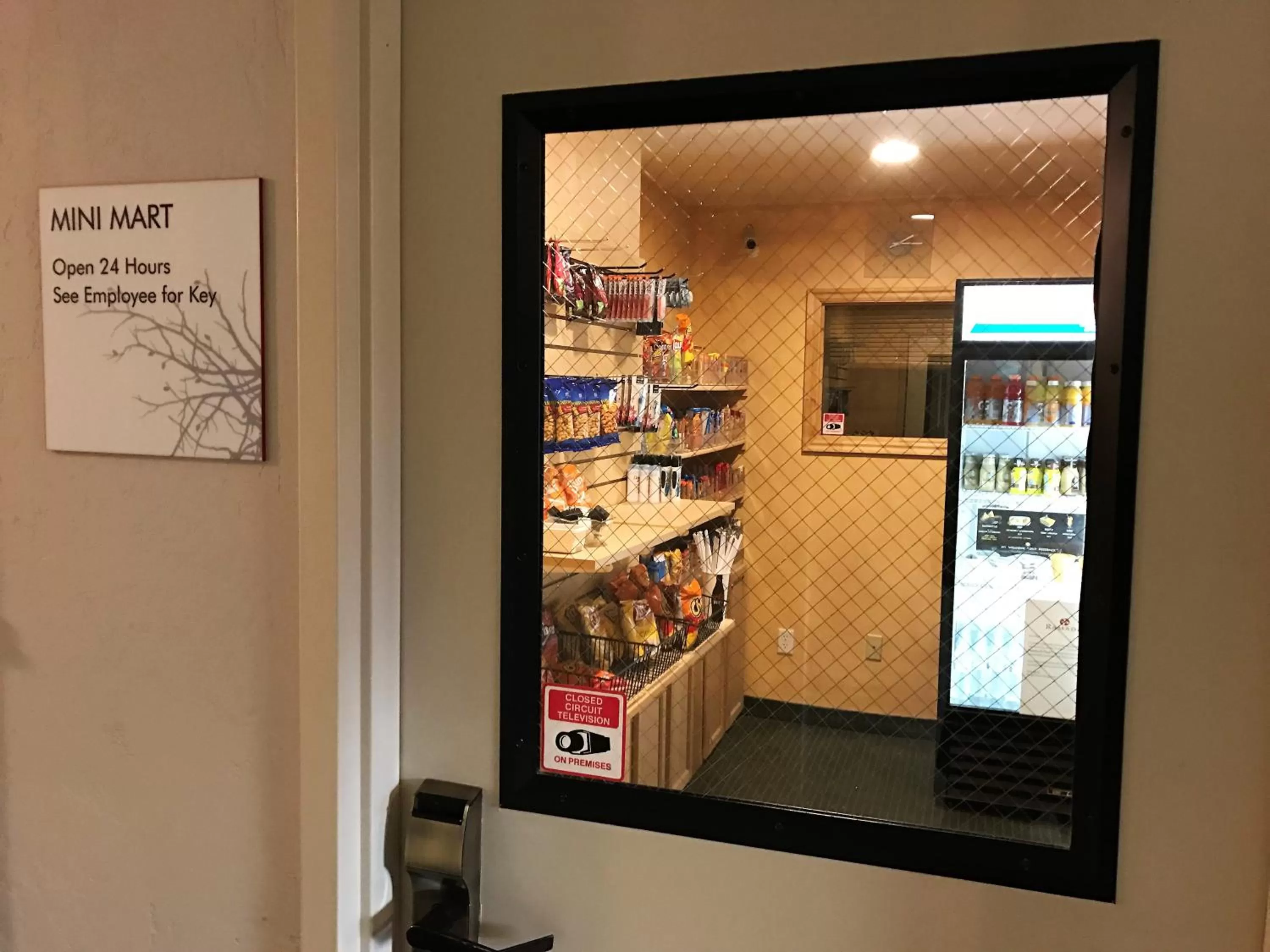 On-site shops in Ramada by Wyndham Draper, Utah