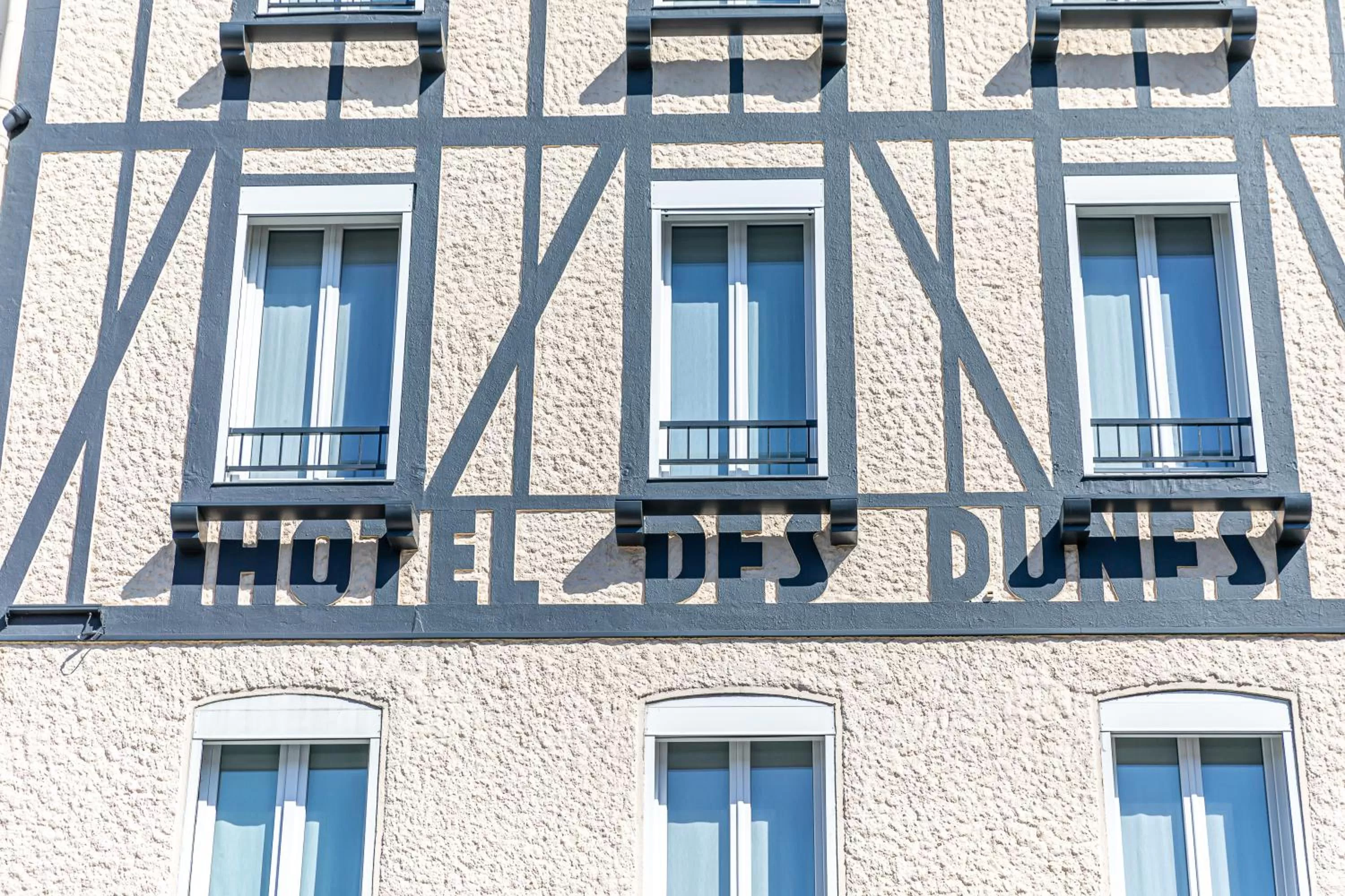 Property building in Hotel Des Dunes
