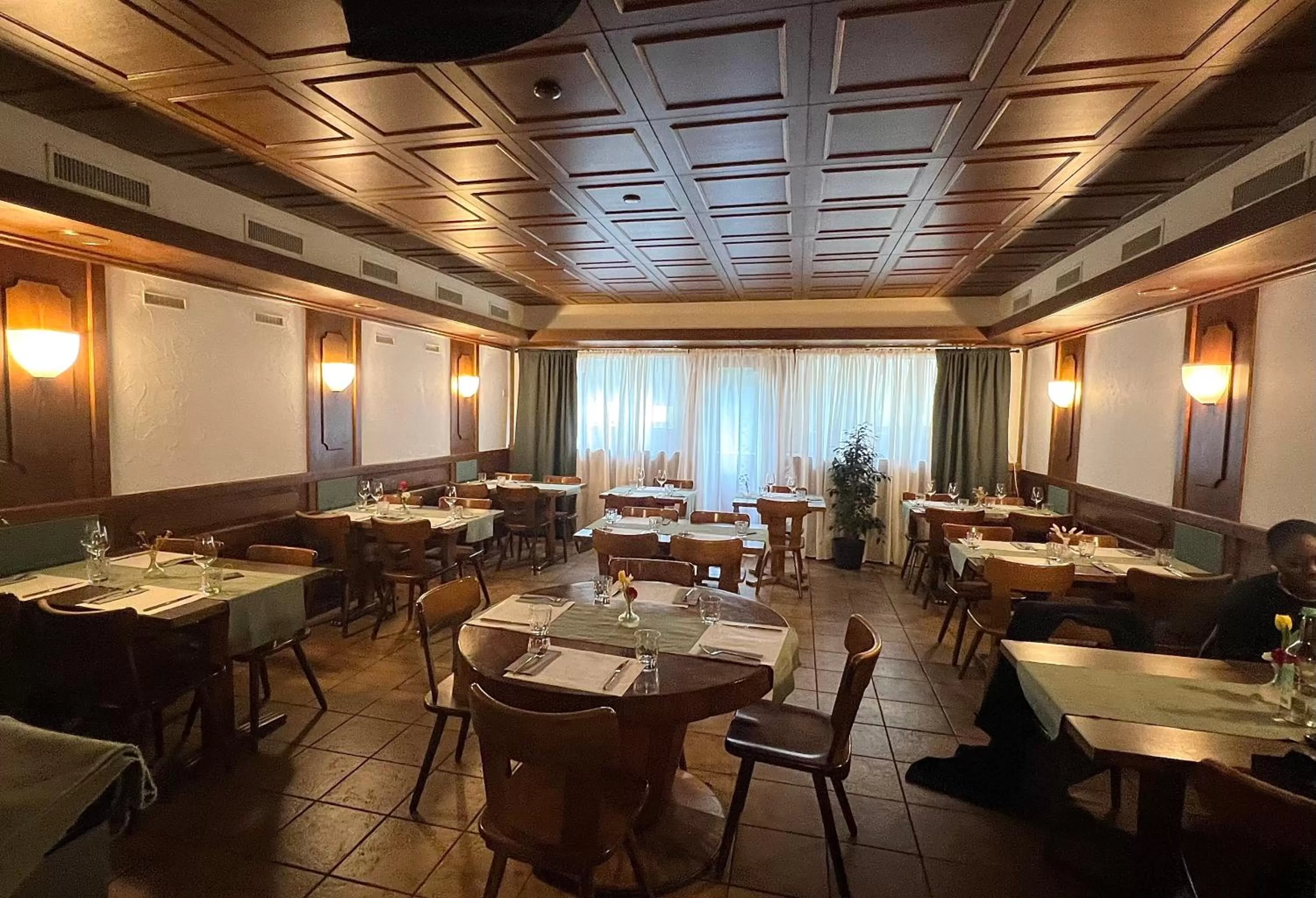 Restaurant/Places to Eat in Hotel Jäger