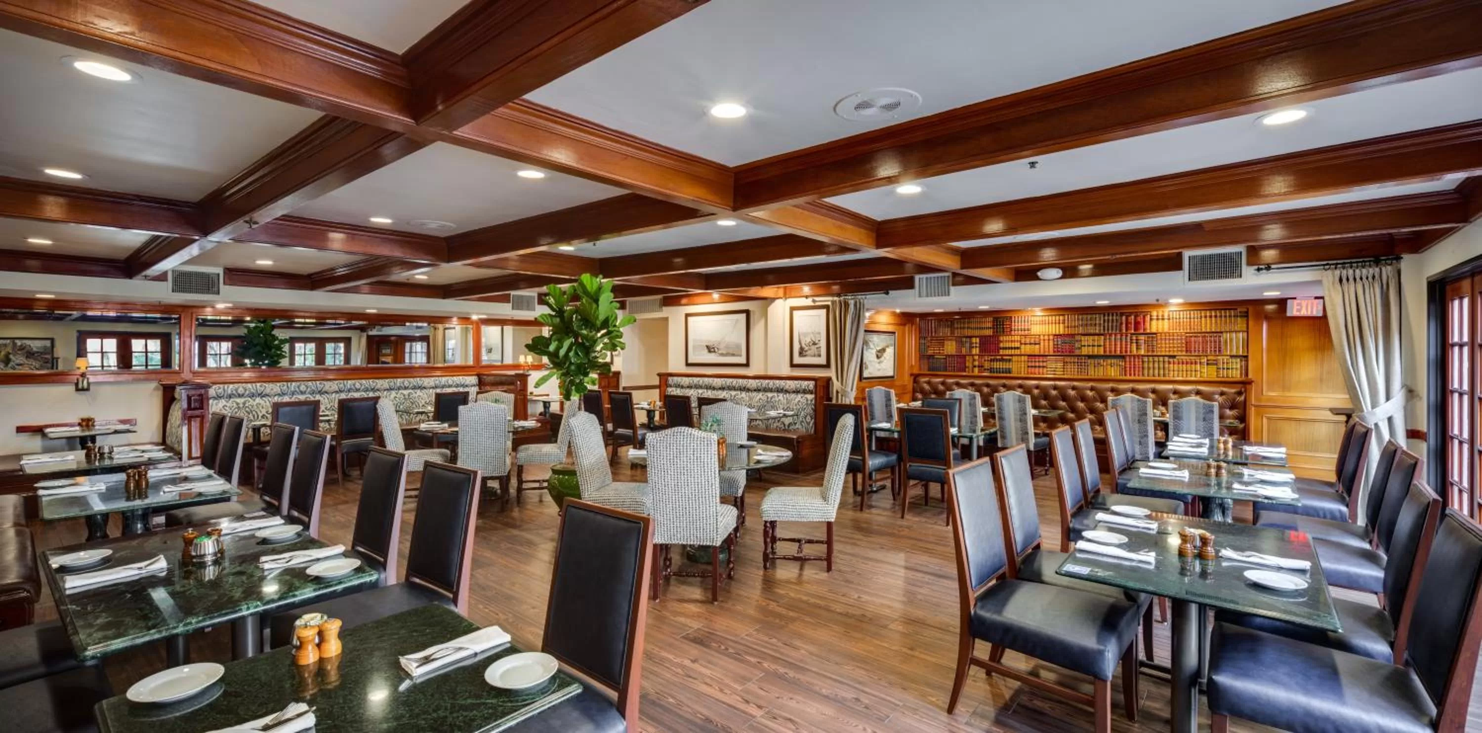 Restaurant/places to eat in Ayres Hotel Costa Mesa Newport Beach