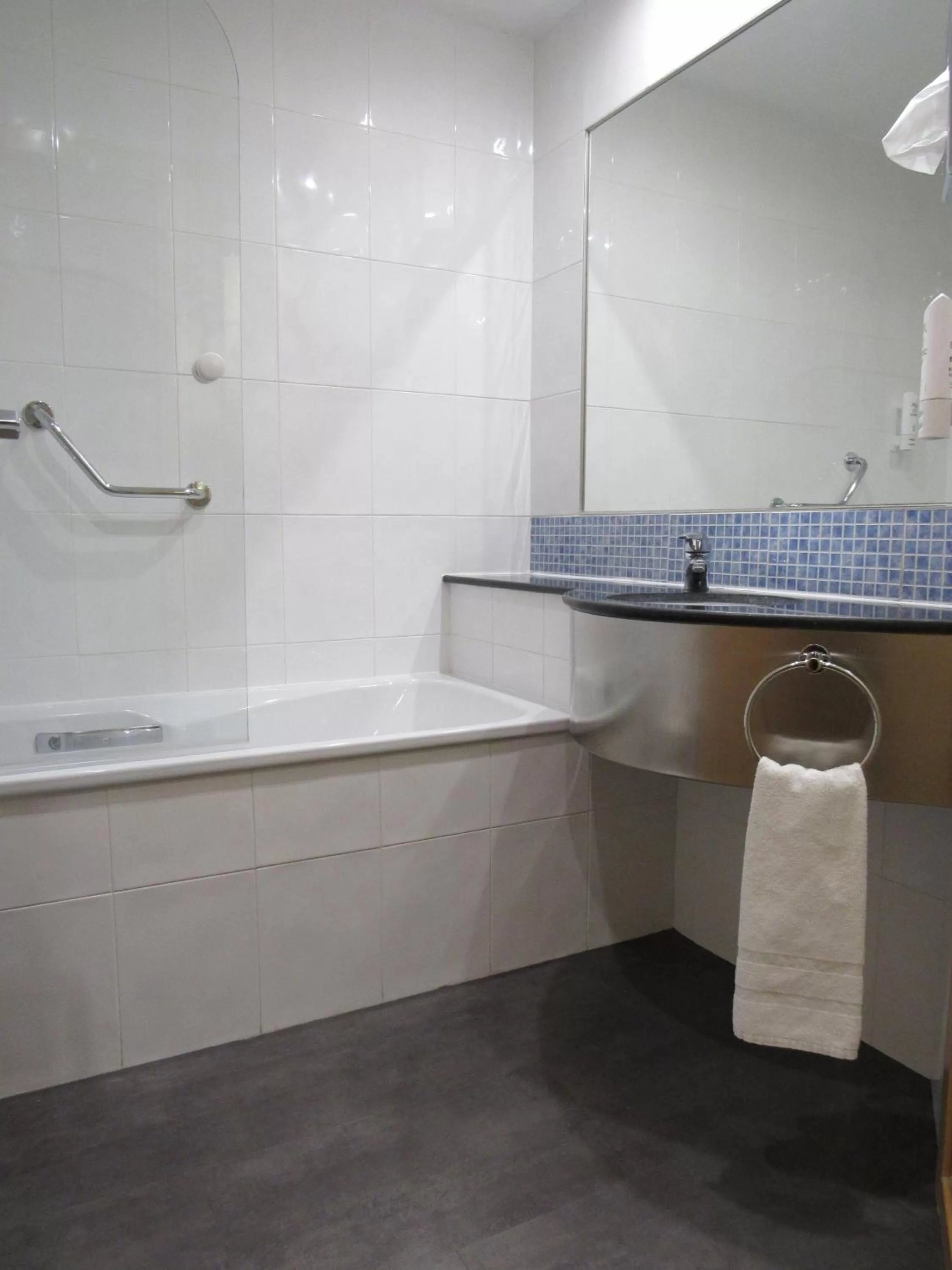 Bathroom in Holiday Inn Express Sant Cugat by IHG