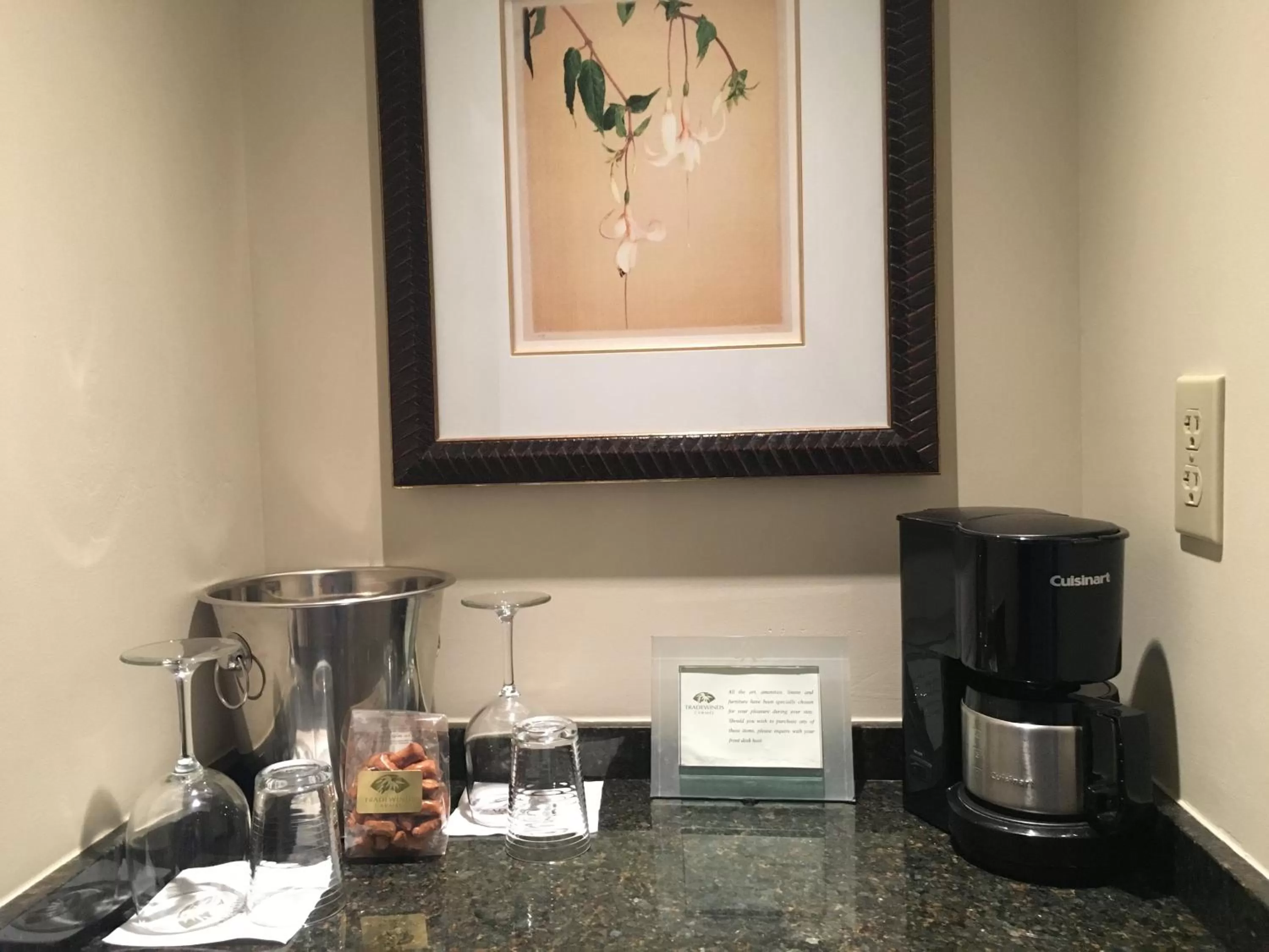 Decorative detail in Tradewinds Carmel