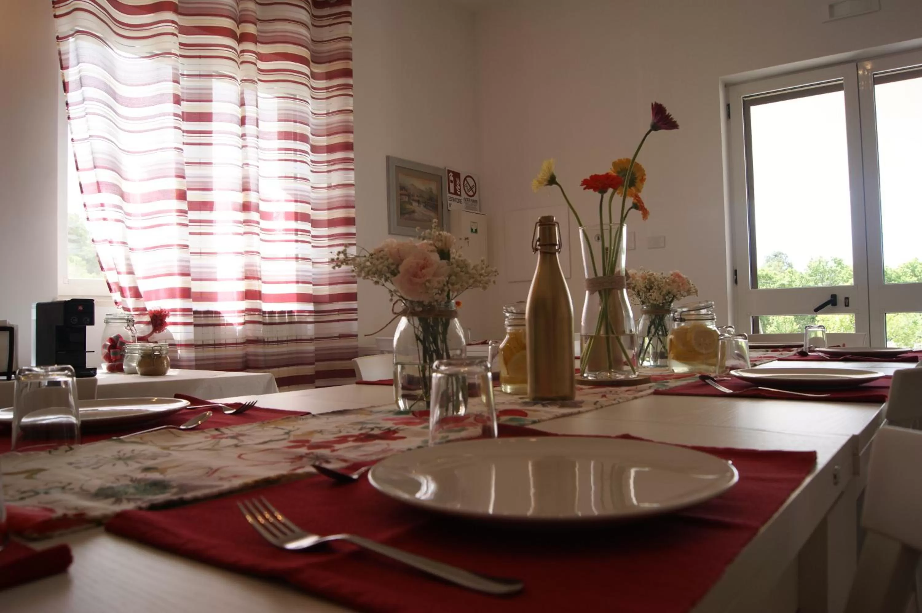 Breakfast, Kitchen/Kitchenette in Arome B&B