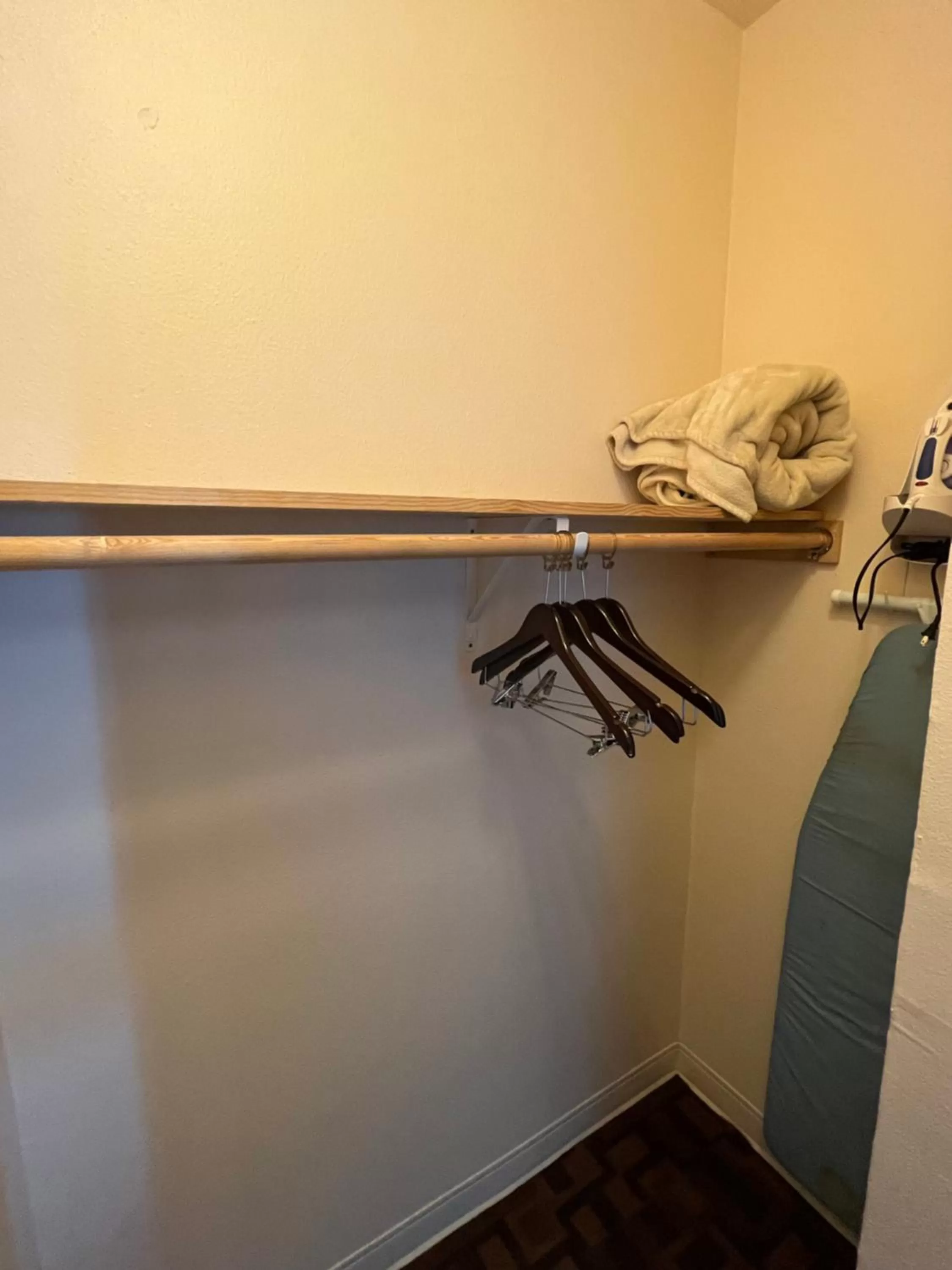 Sunchase Inn & Suites