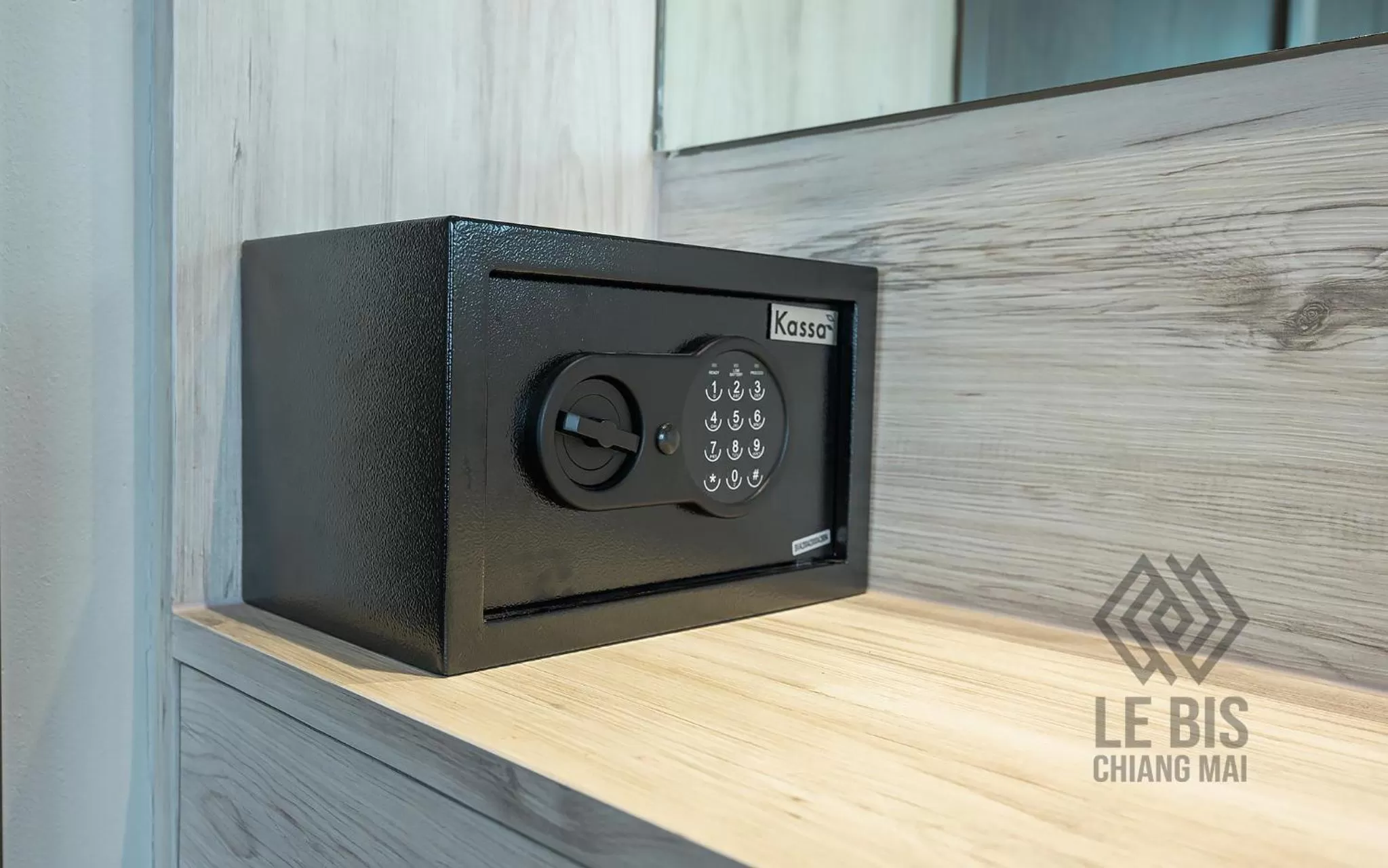 safe in Le Bis Hotel