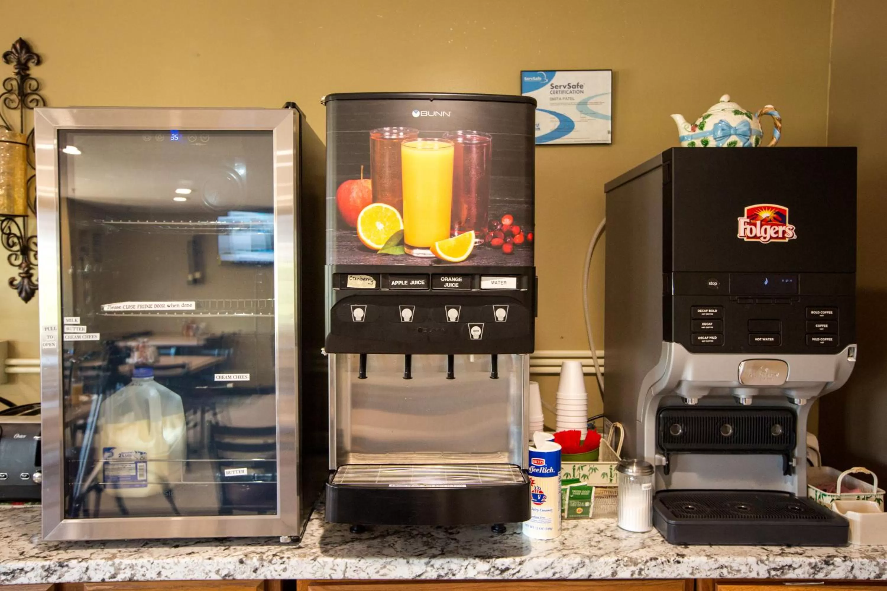 Coffee/tea facilities in Rosebud Inn
