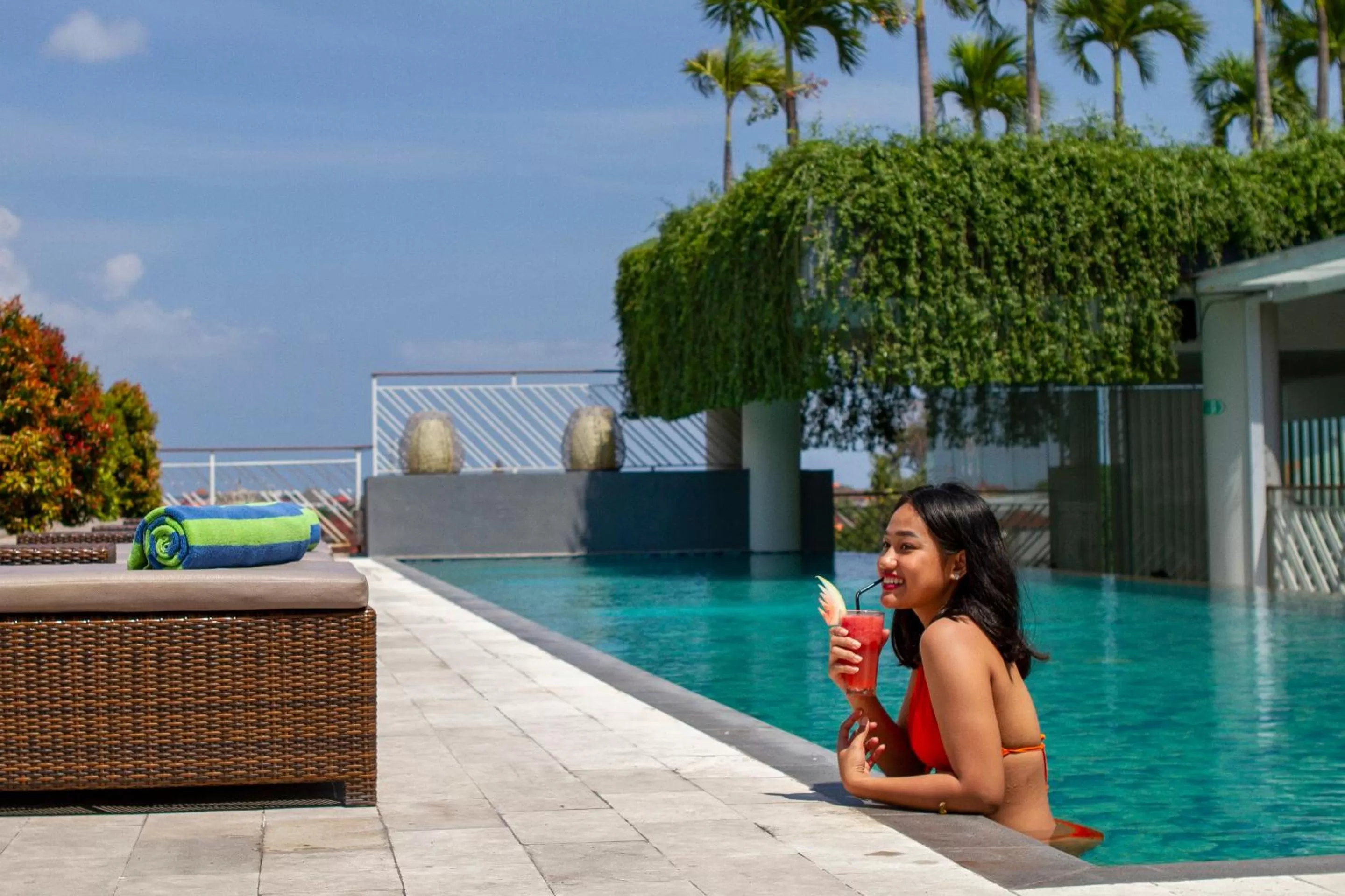 Swimming pool in PrimeBiz Hotel Kuta