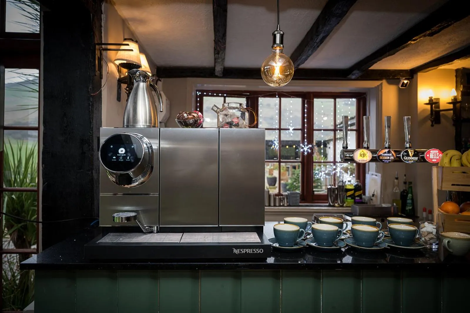 Coffee/tea facilities in Tottington Manor Hotel