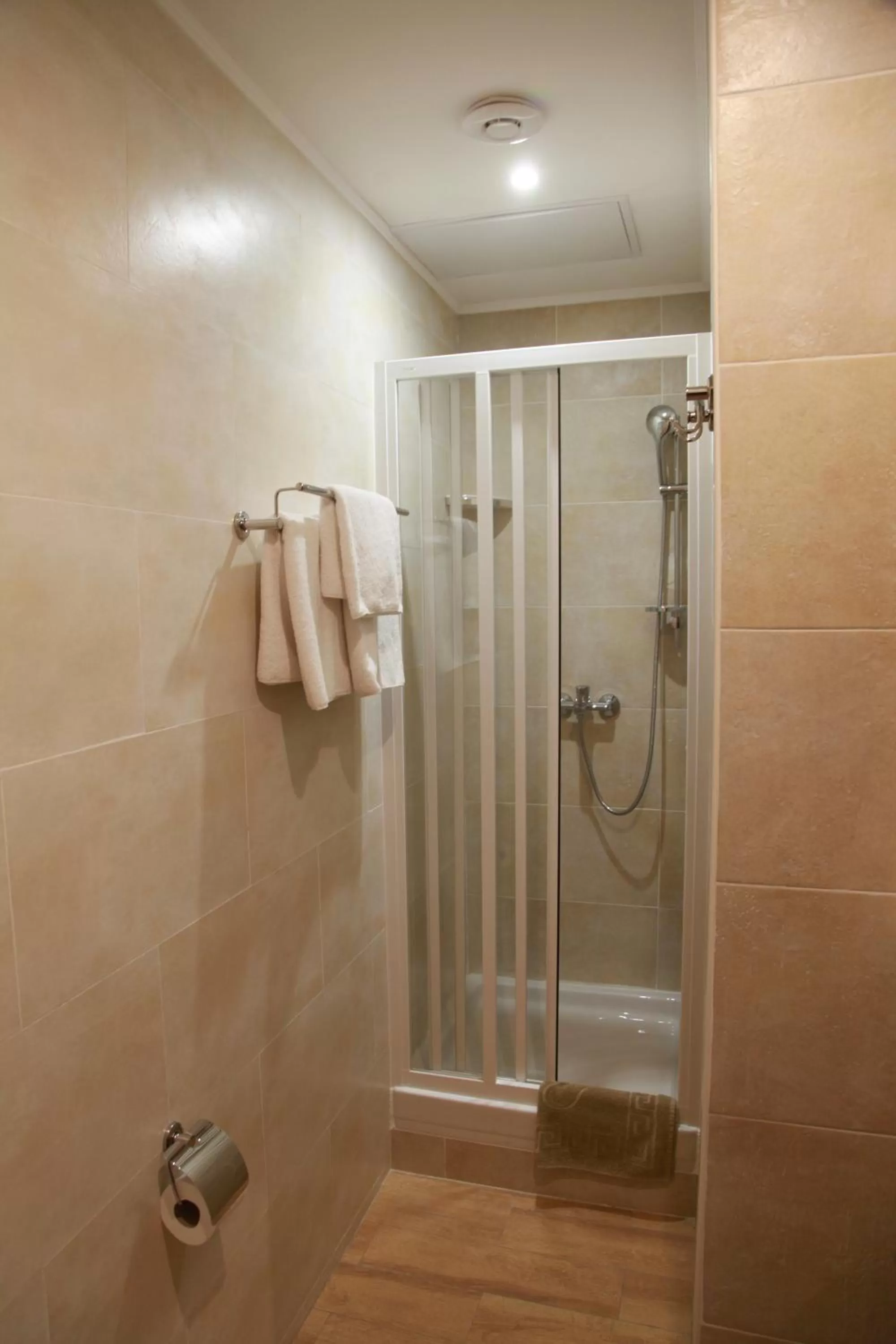 WINE & ROSE BOUTIQUE HOTEL