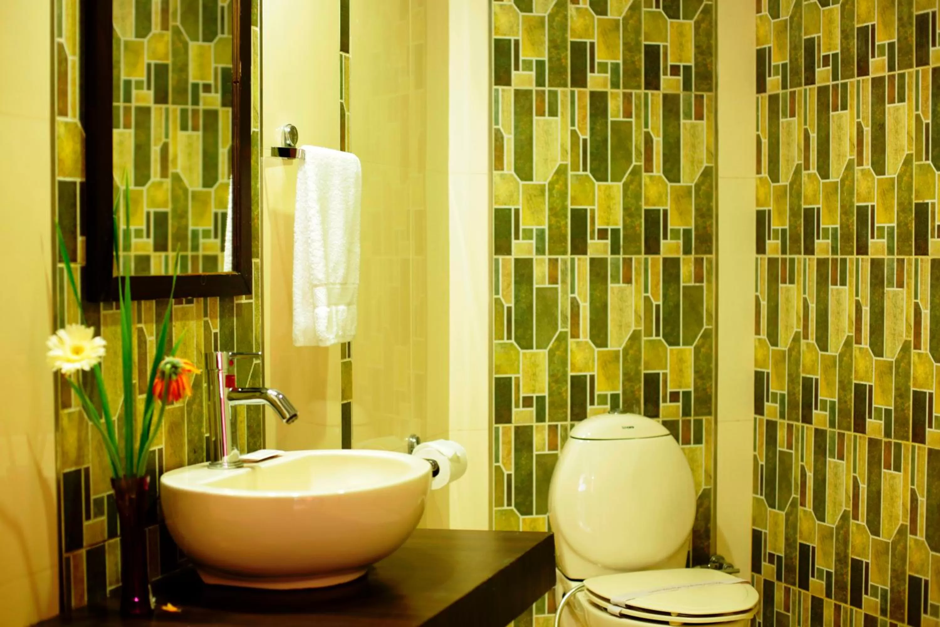 Bathroom in Snow Valley Resorts & Spa Manali