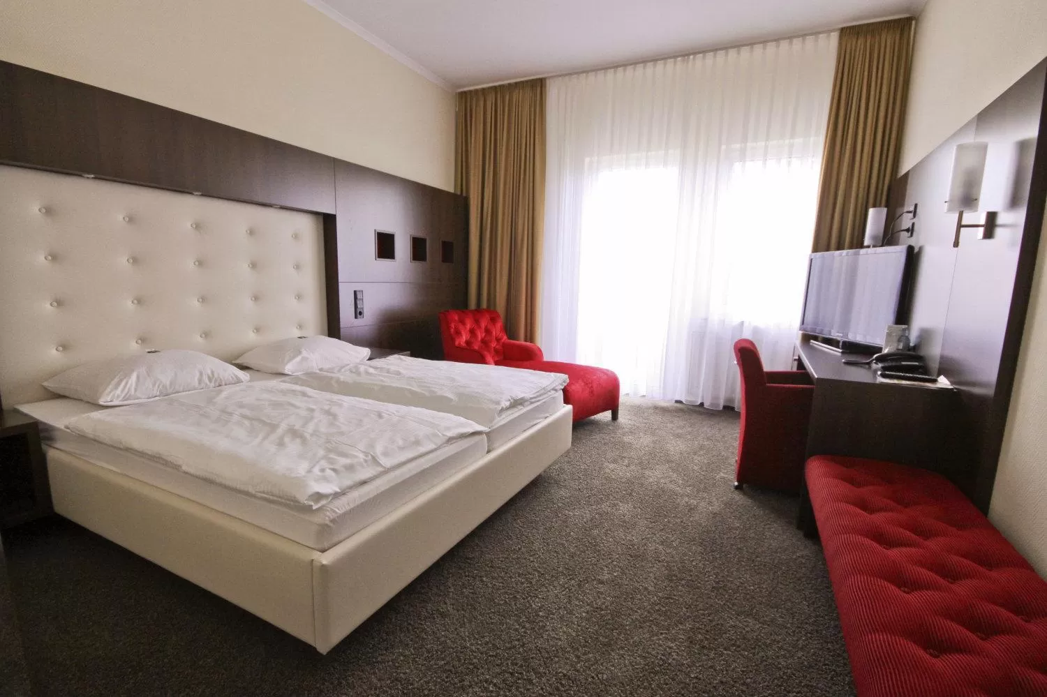 Photo of the whole room, Bed in Hotel-Restaurant Zur Krone