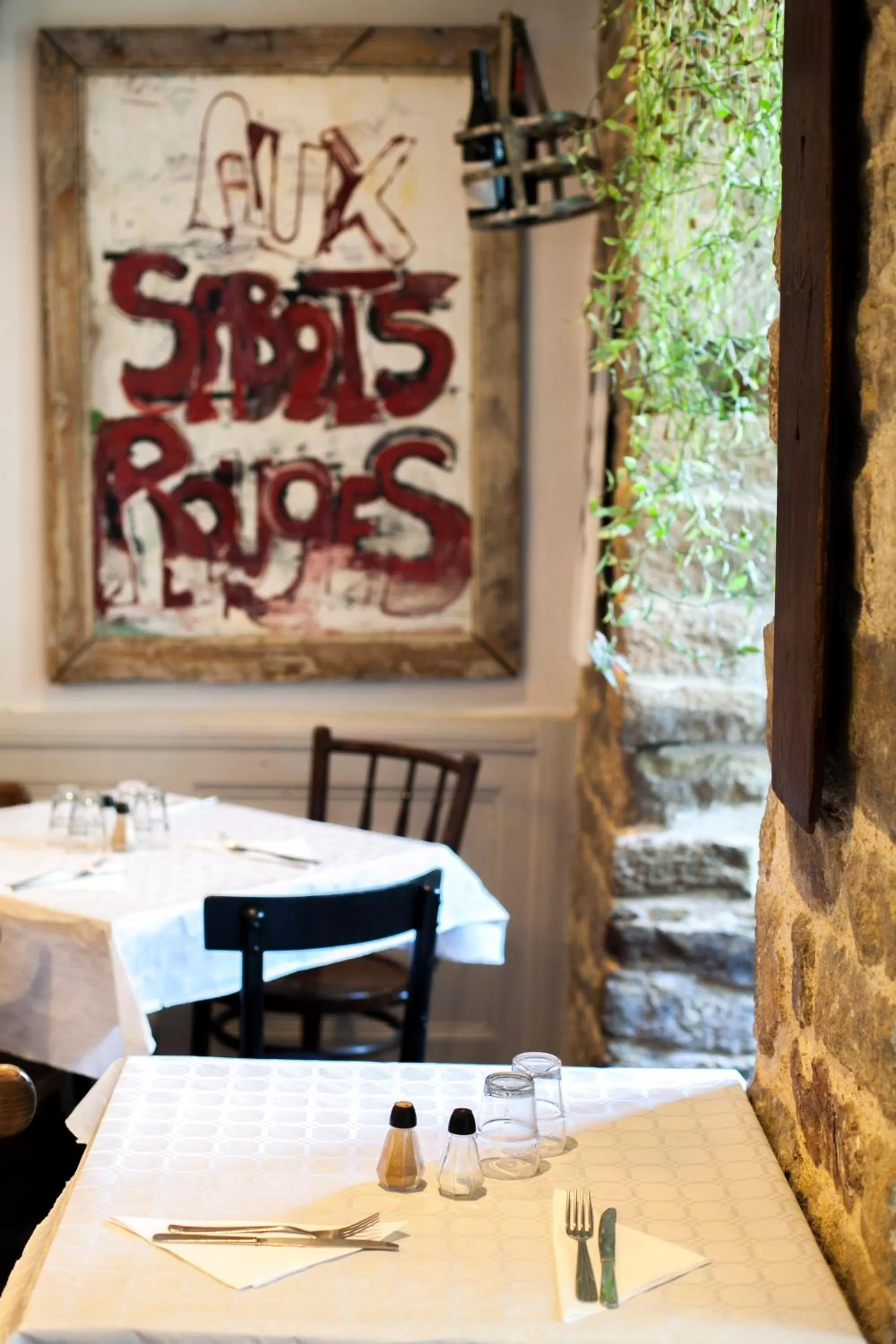 Restaurant/places to eat in Chambres Aux Sabots Rouges