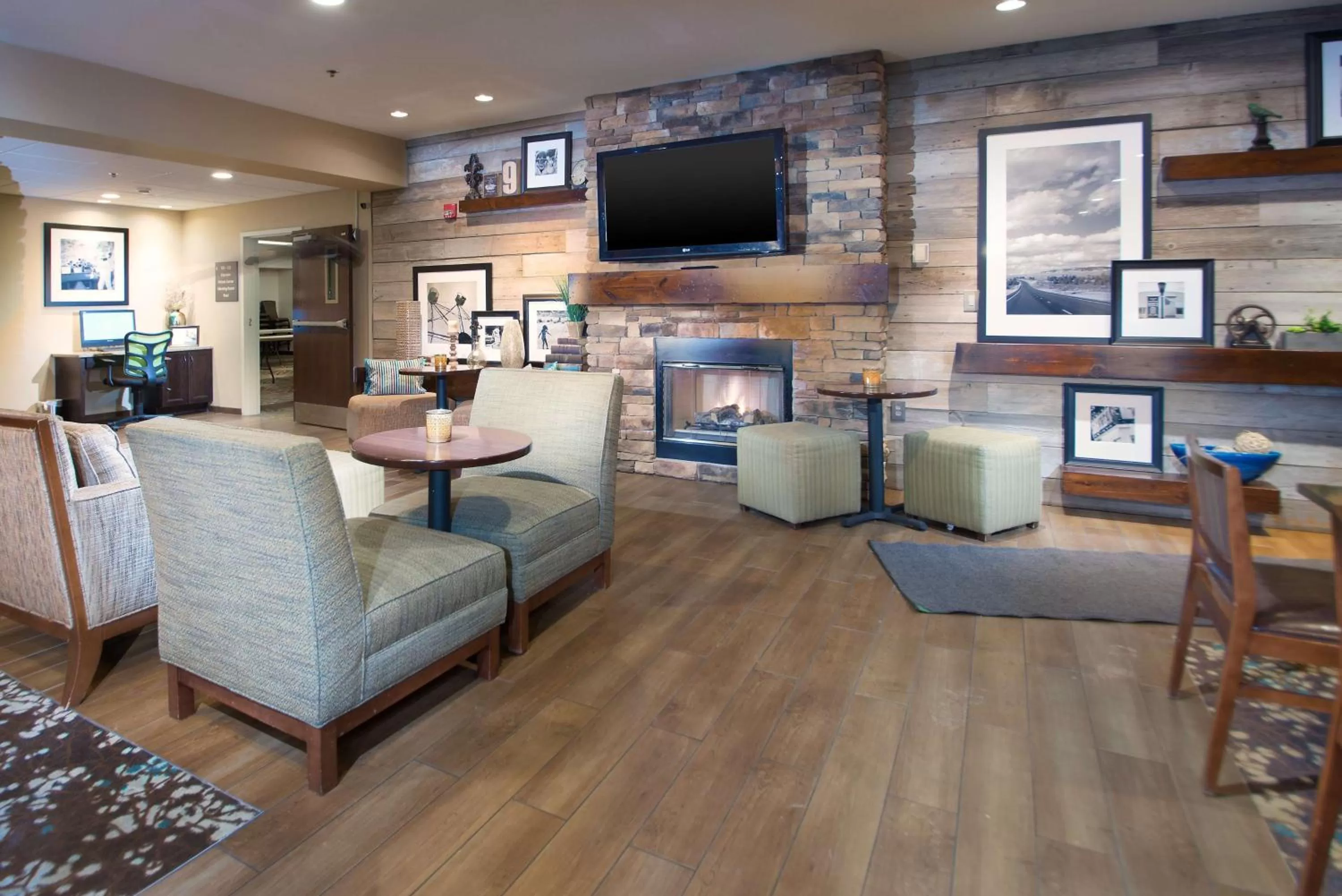 Lobby or reception in Hampton Inn Tiffin