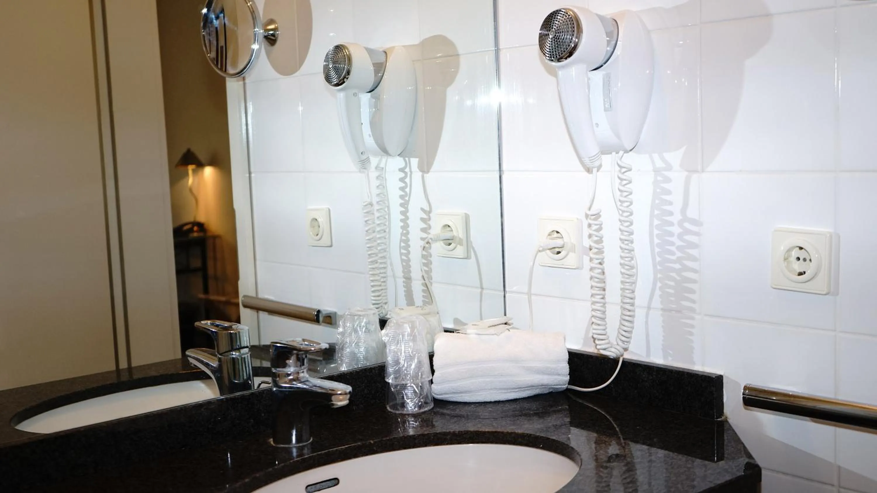 Bathroom in Entrée Groß Borstel Garni Hotel