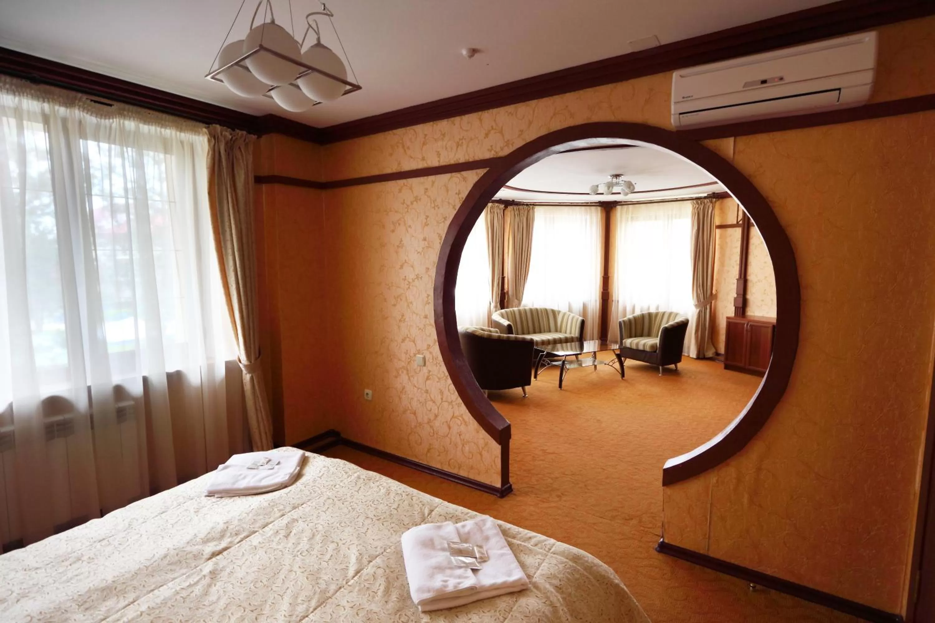 Bedroom, Bed in Alpen Ville