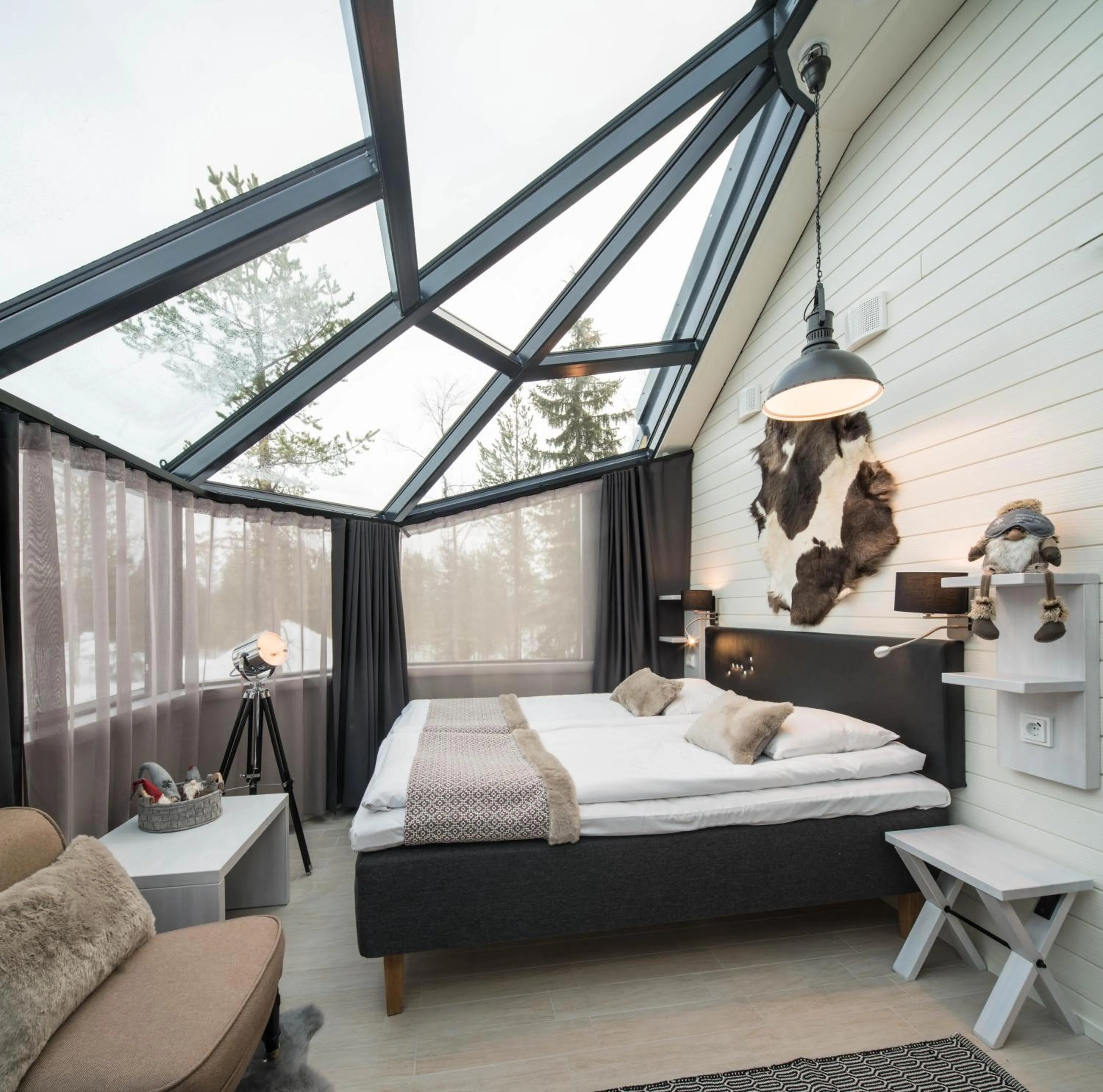 Photo of the whole room, Bed in Santa's Igloos Arctic Circle