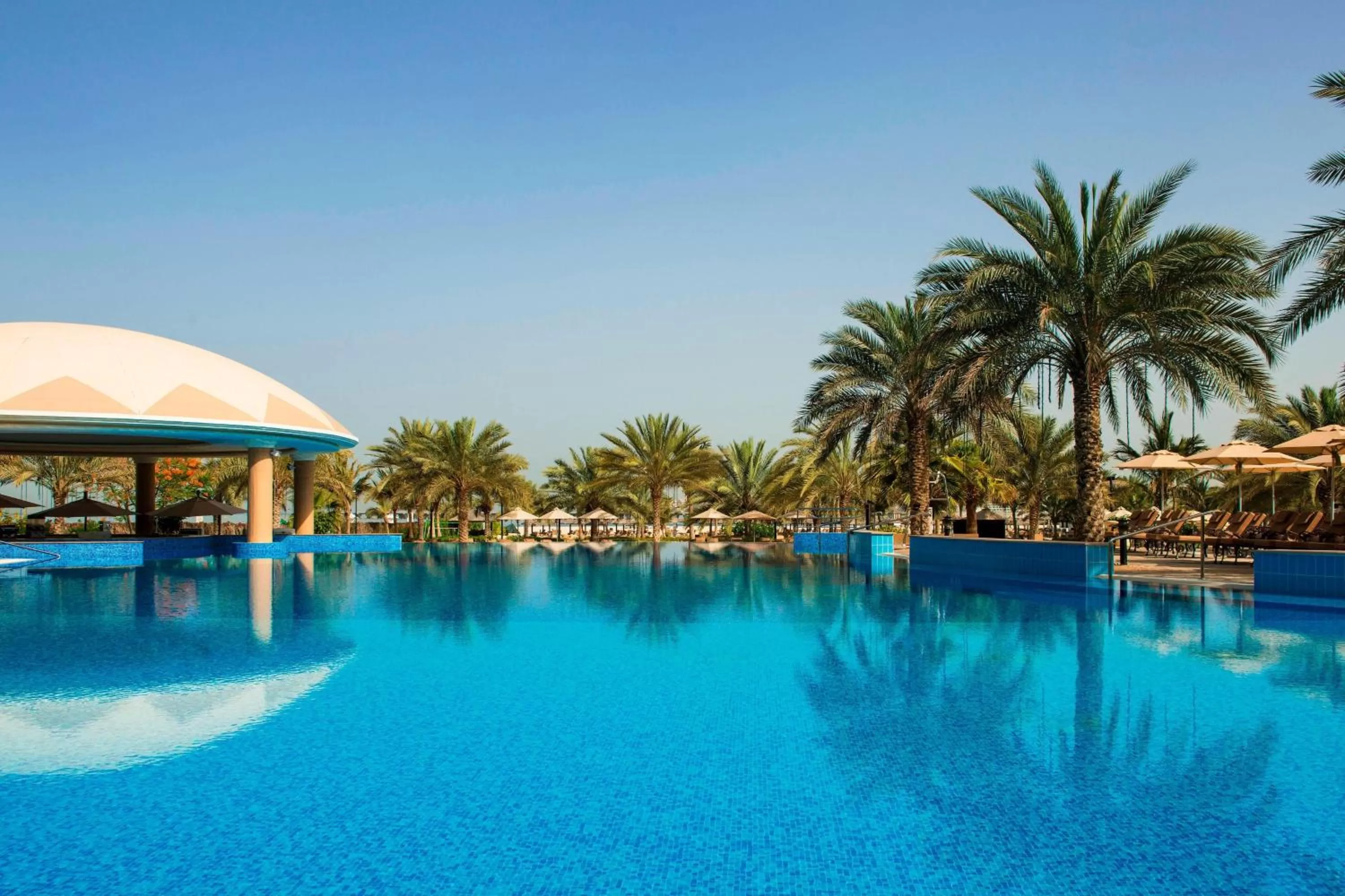 Swimming pool in Le Royal Meridien Beach Resort & Spa Dubai