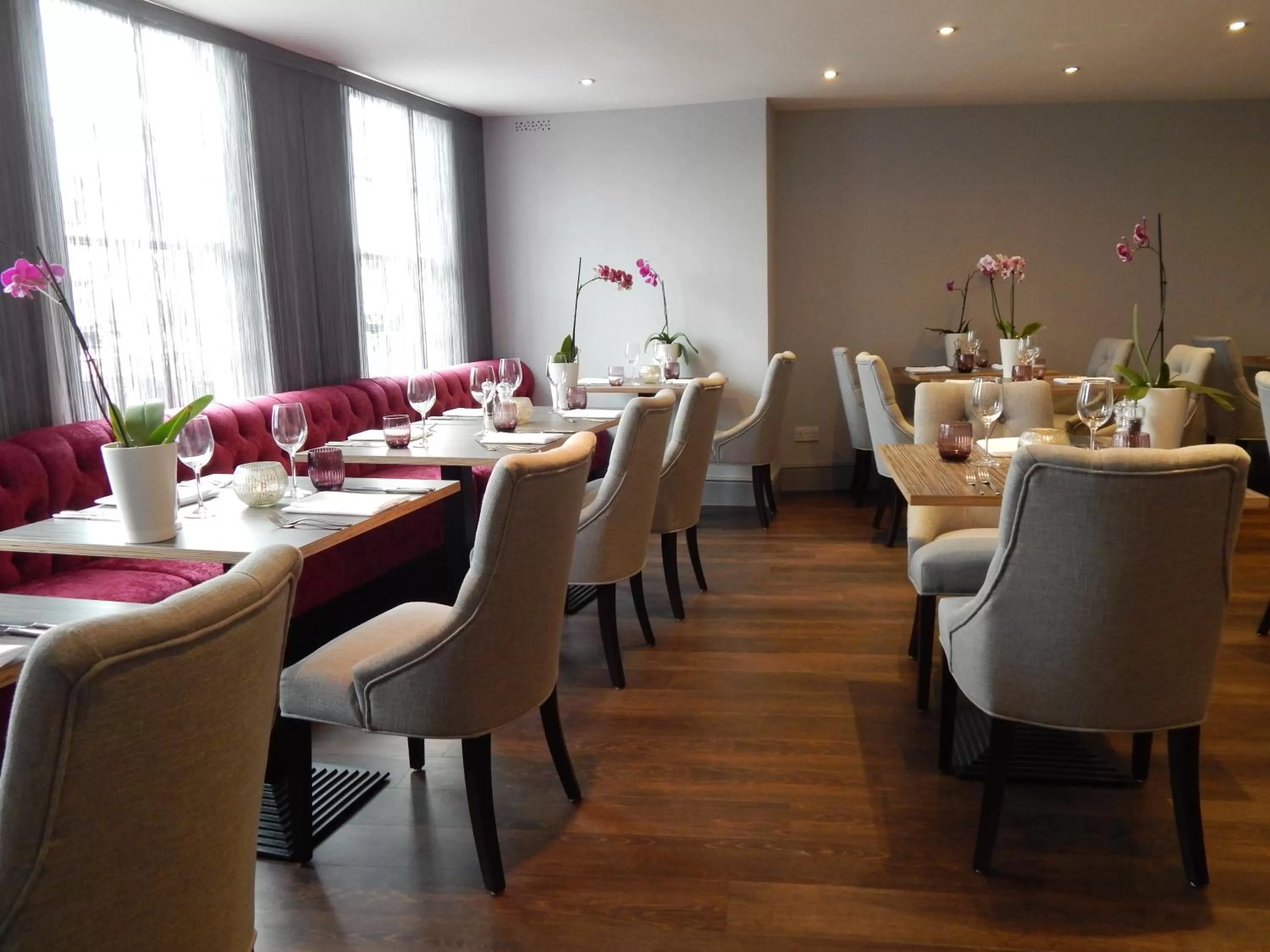 Restaurant/places to eat in The Highworth Hotel