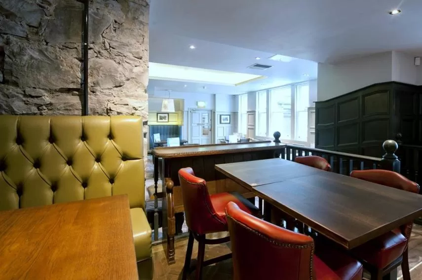 Restaurant/Places to Eat in The Saltoun Inn
