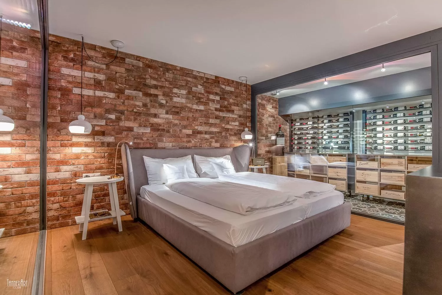 Bedroom, Bed in Hirschen Erlinsbach Swiss Quality