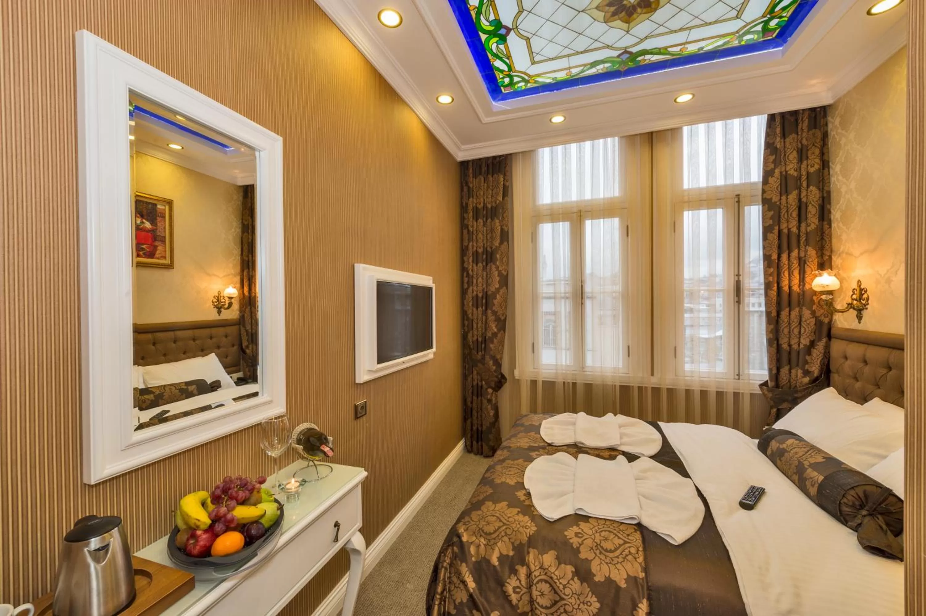 Bedroom, Bed in Alpek Hotel