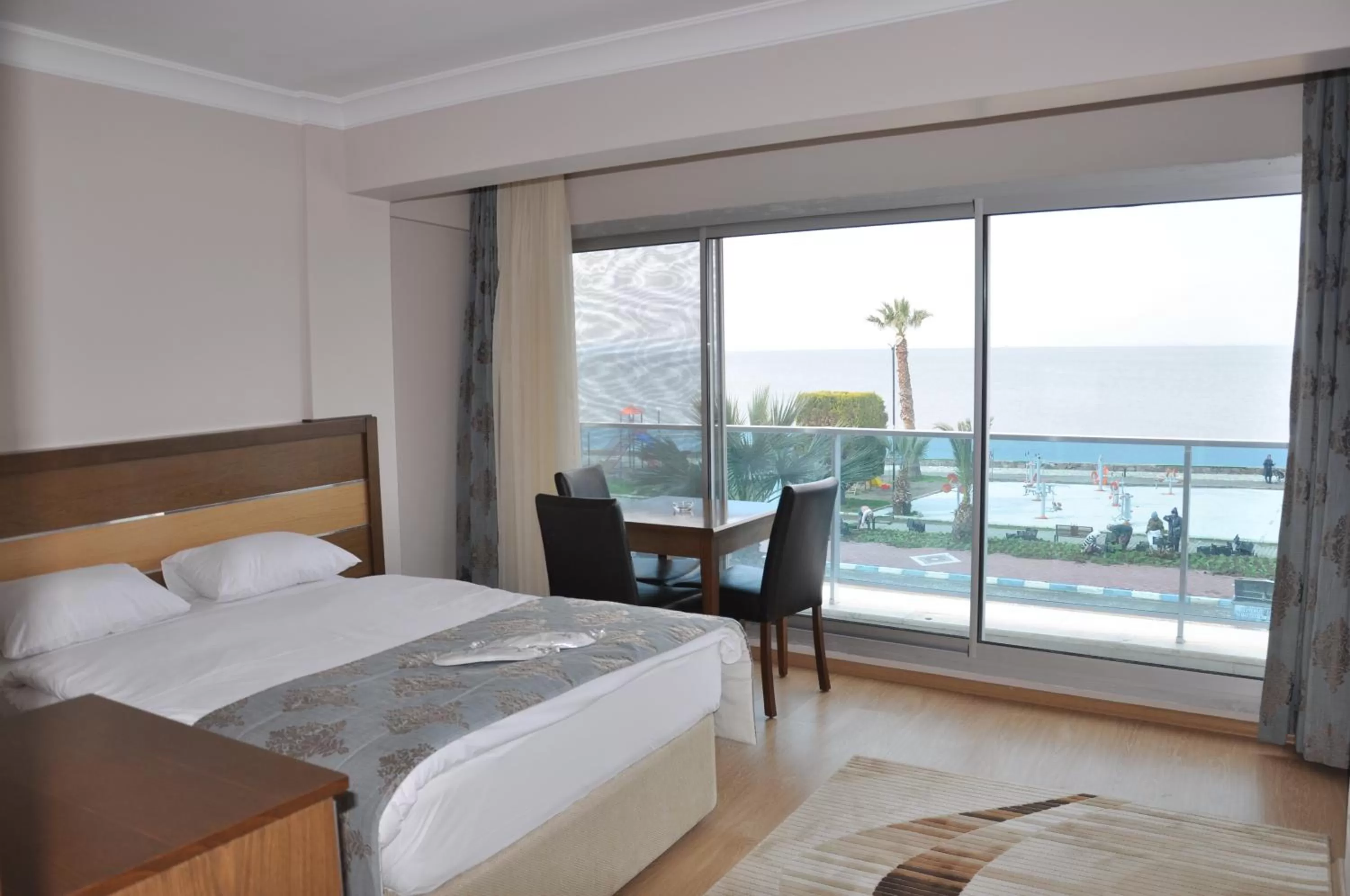 Bedroom, Bed in Perla Hotel