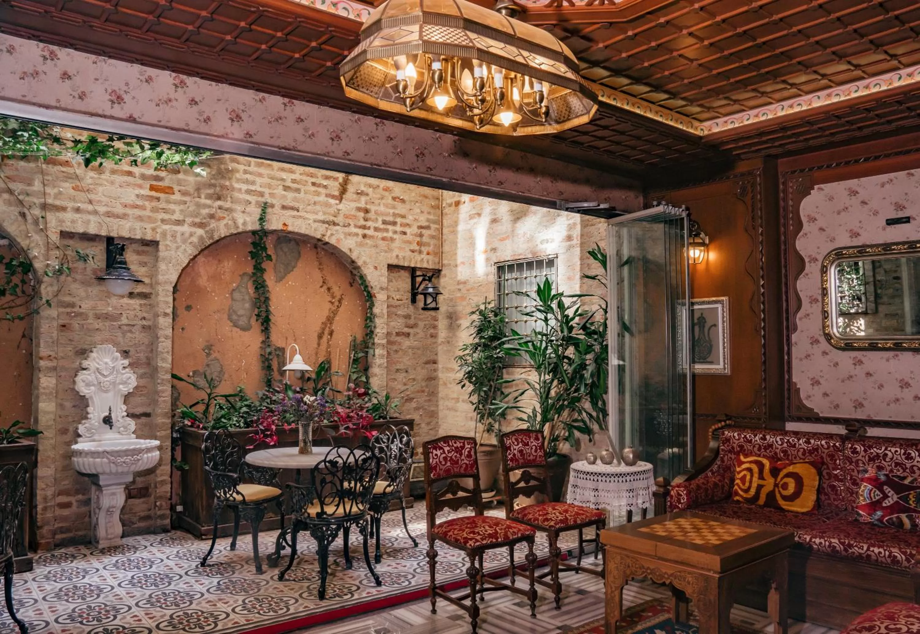 Lobby or reception in Hotel Niles Istanbul