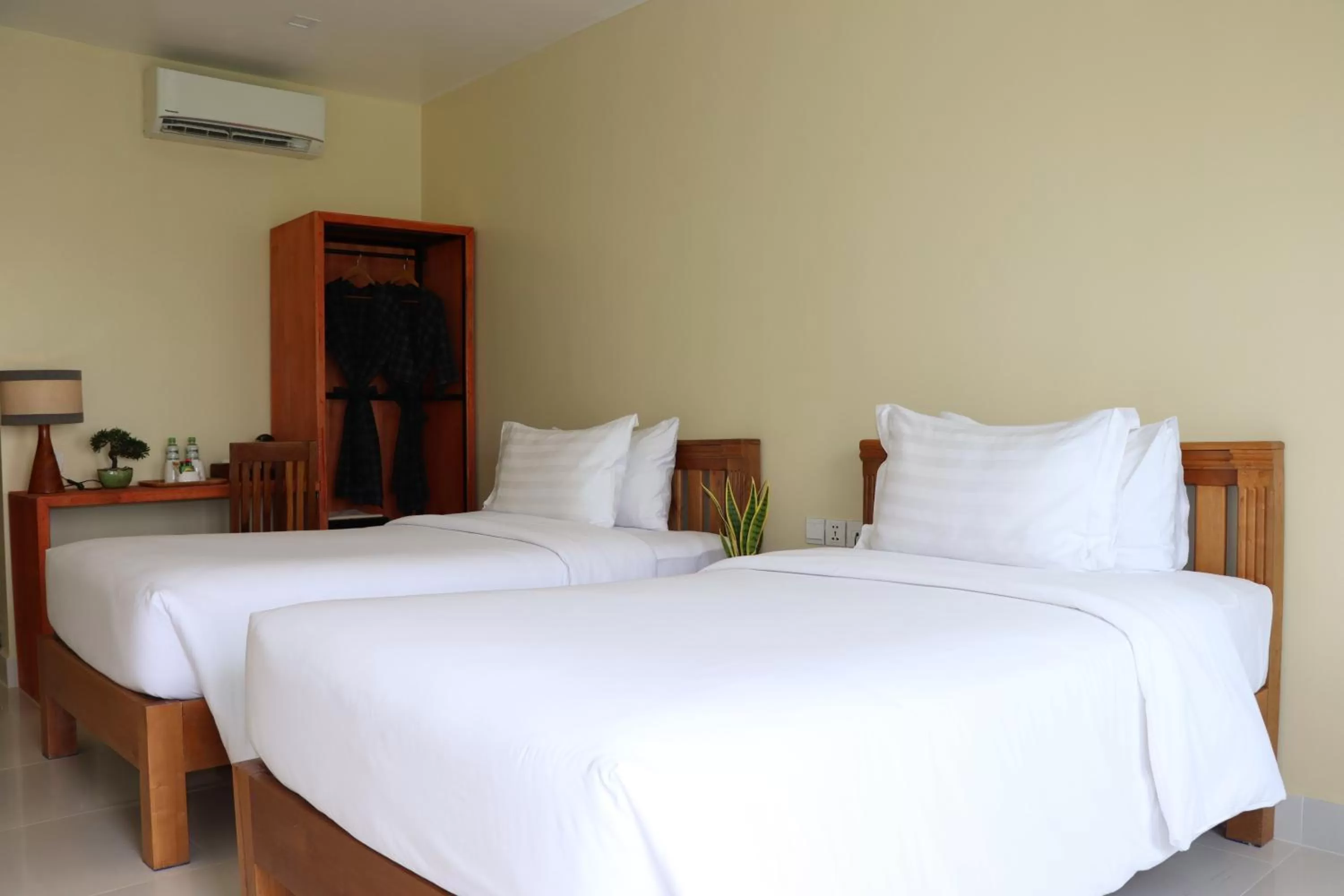 Property building, Bed in Landing Gold by Amatak