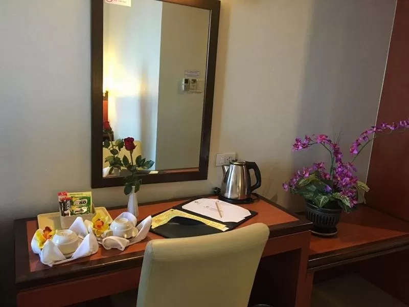 Photo of the whole room in Hatyai Golden Crown Hotel