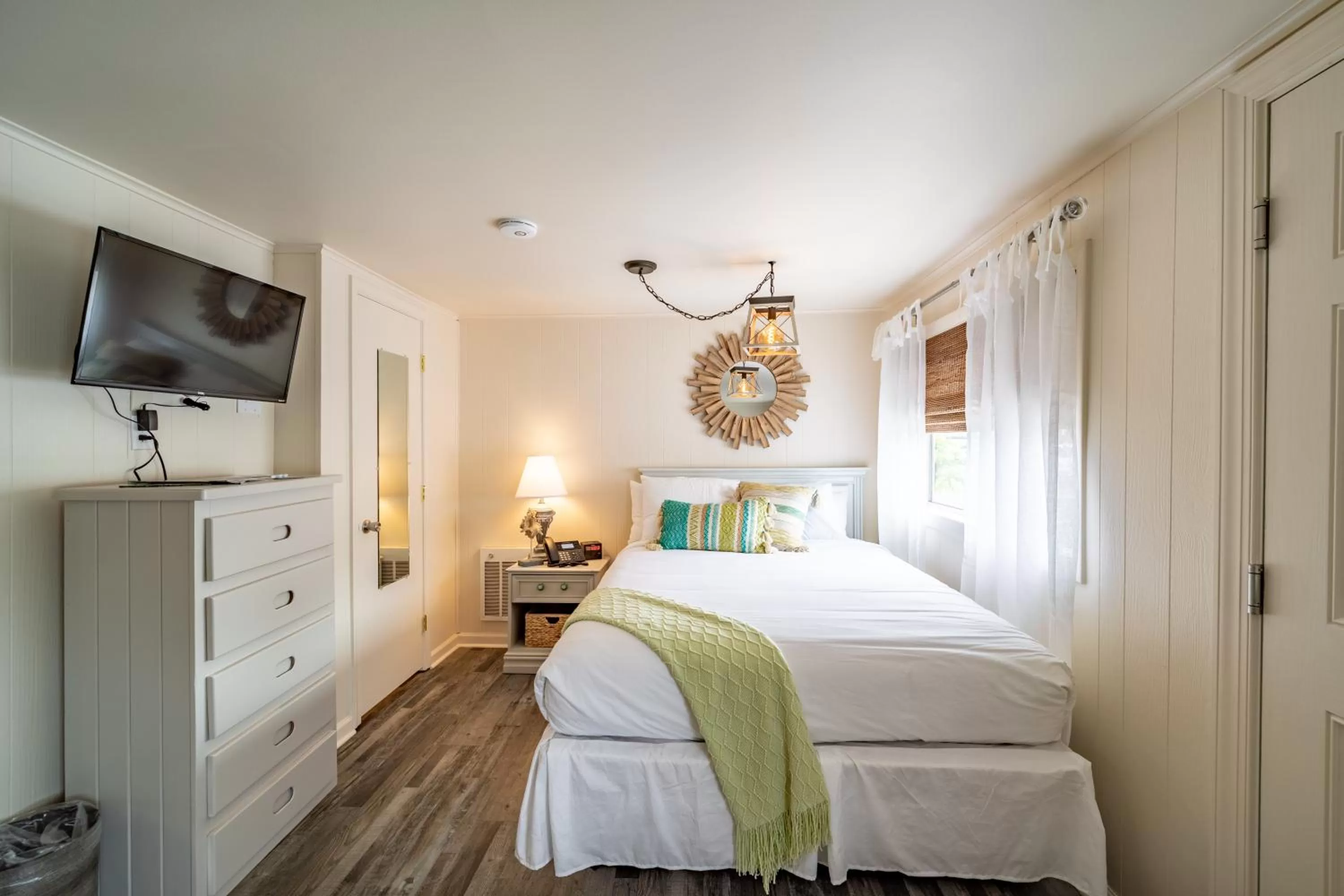 TV and multimedia, Bed in Ocean Glass Inn