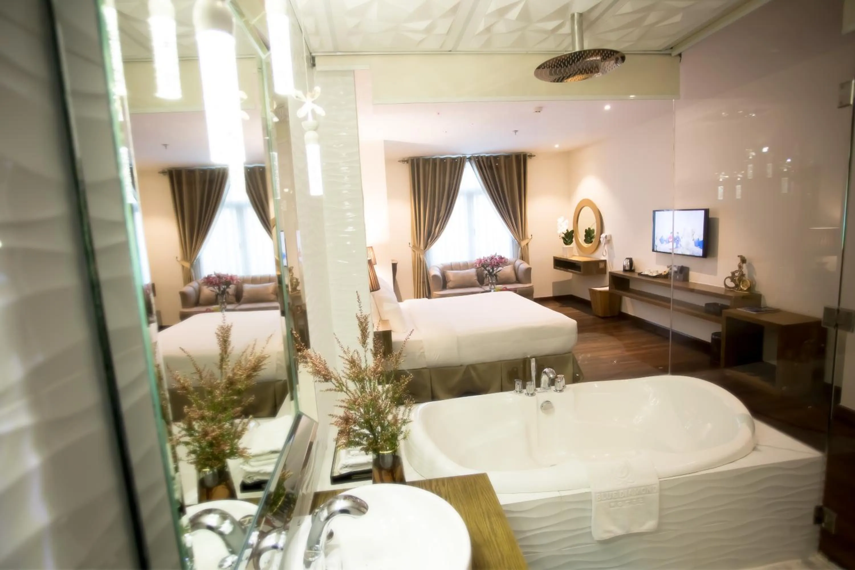 Bed in Diamond Hill Hotel