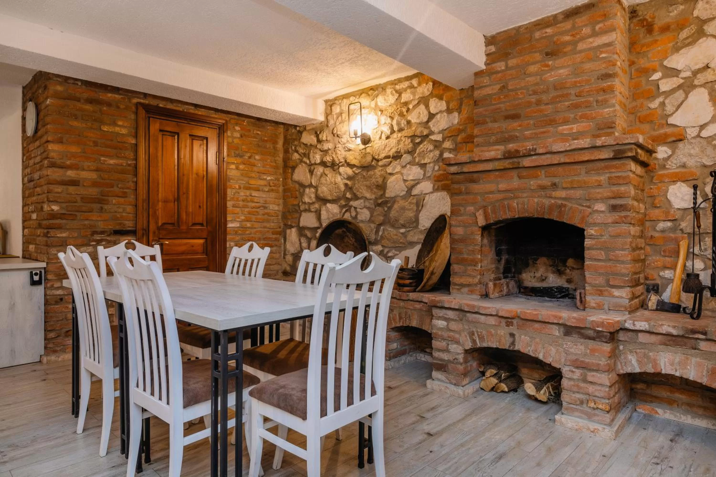 Dining area in Hotel Green Town