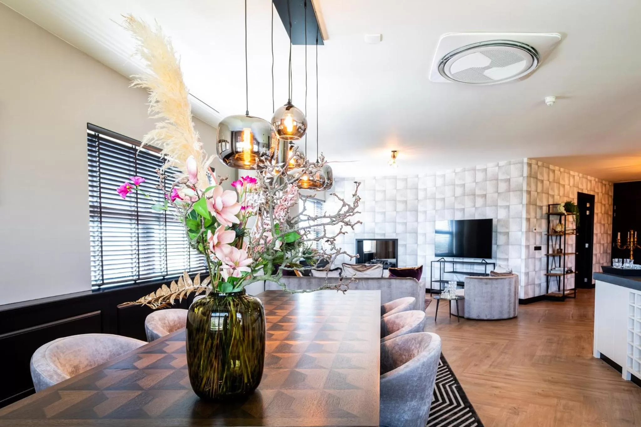 Dining Area in Nero Office Hotel & City Café