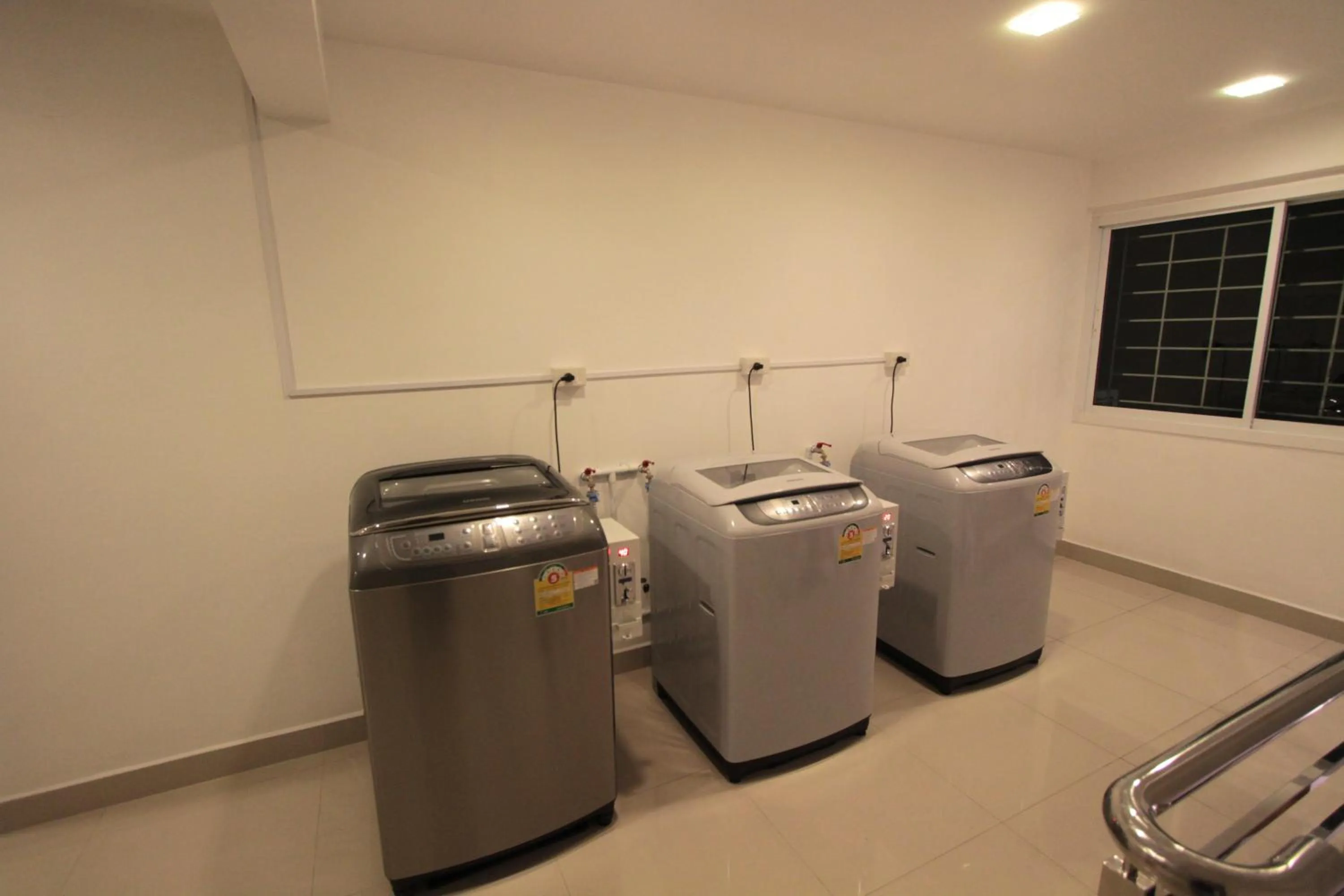 Area and facilities in Napaville Huai Khwang