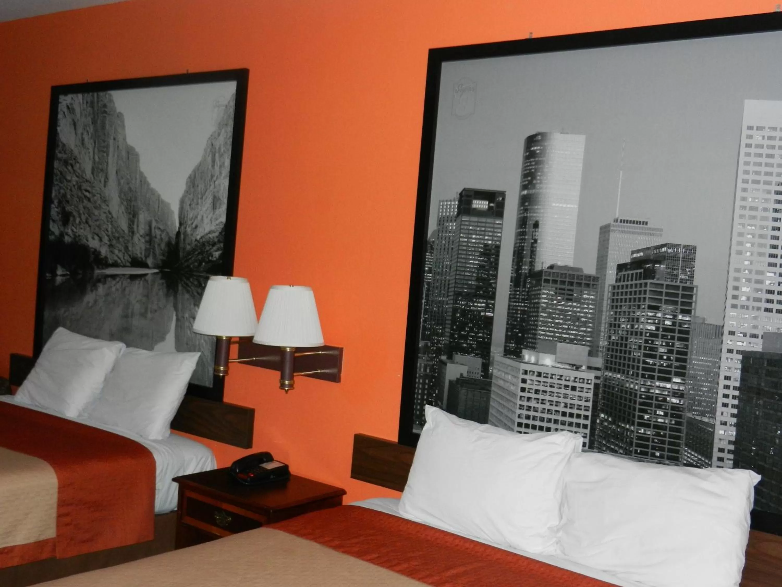 Bed, Seating Area in Super 8 by Wyndham Humble - Atascocita - FM 1960 I-69