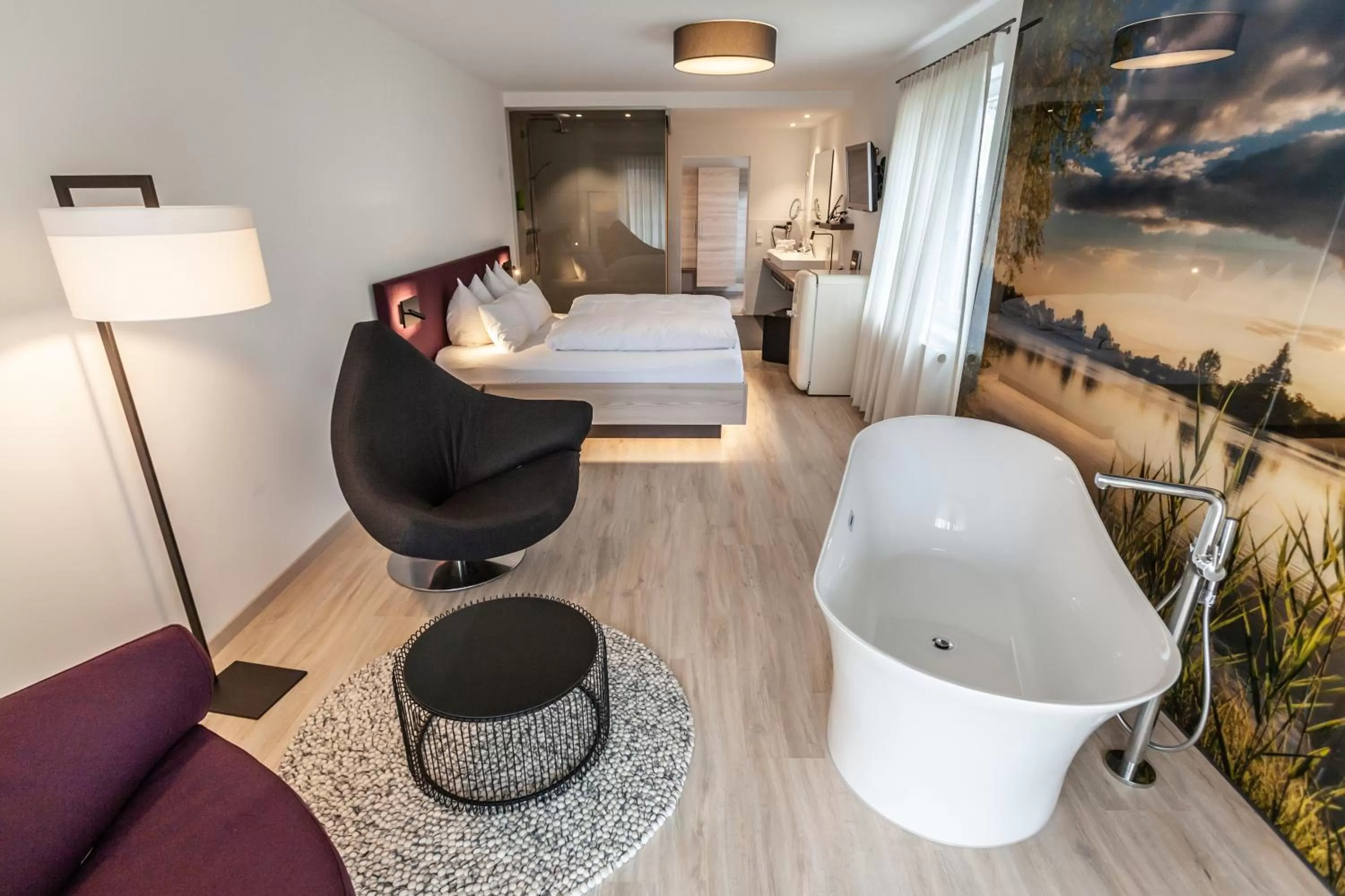 Photo of the whole room, Bed in Bollenhuthotel Kirnbacher Hof