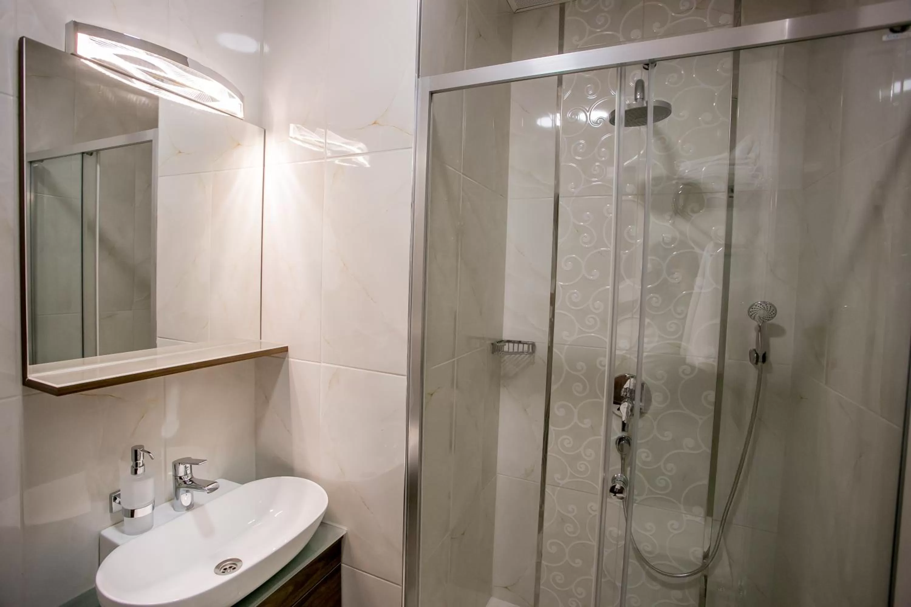 Shower, Bathroom in Beyzas Hotels & Suites
