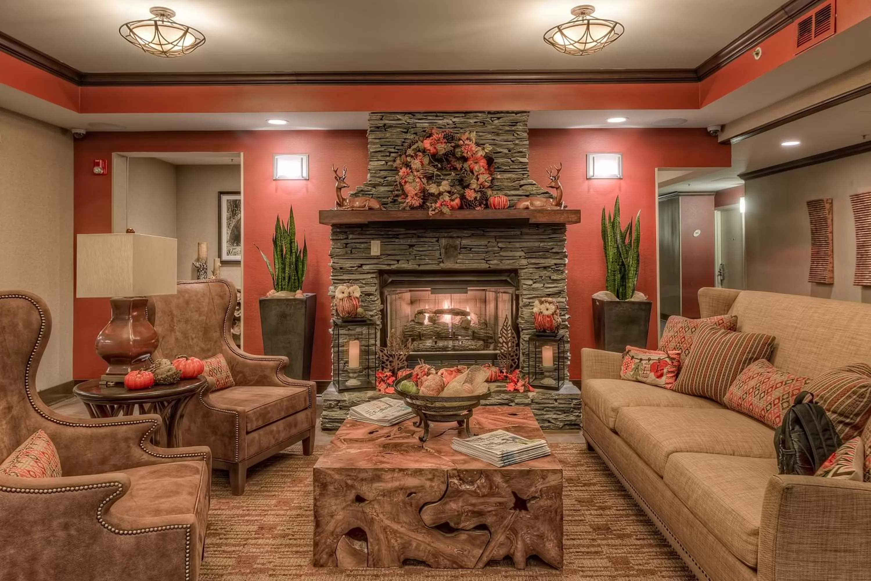 Seating area in La Quinta by Wyndham Pigeon Forge