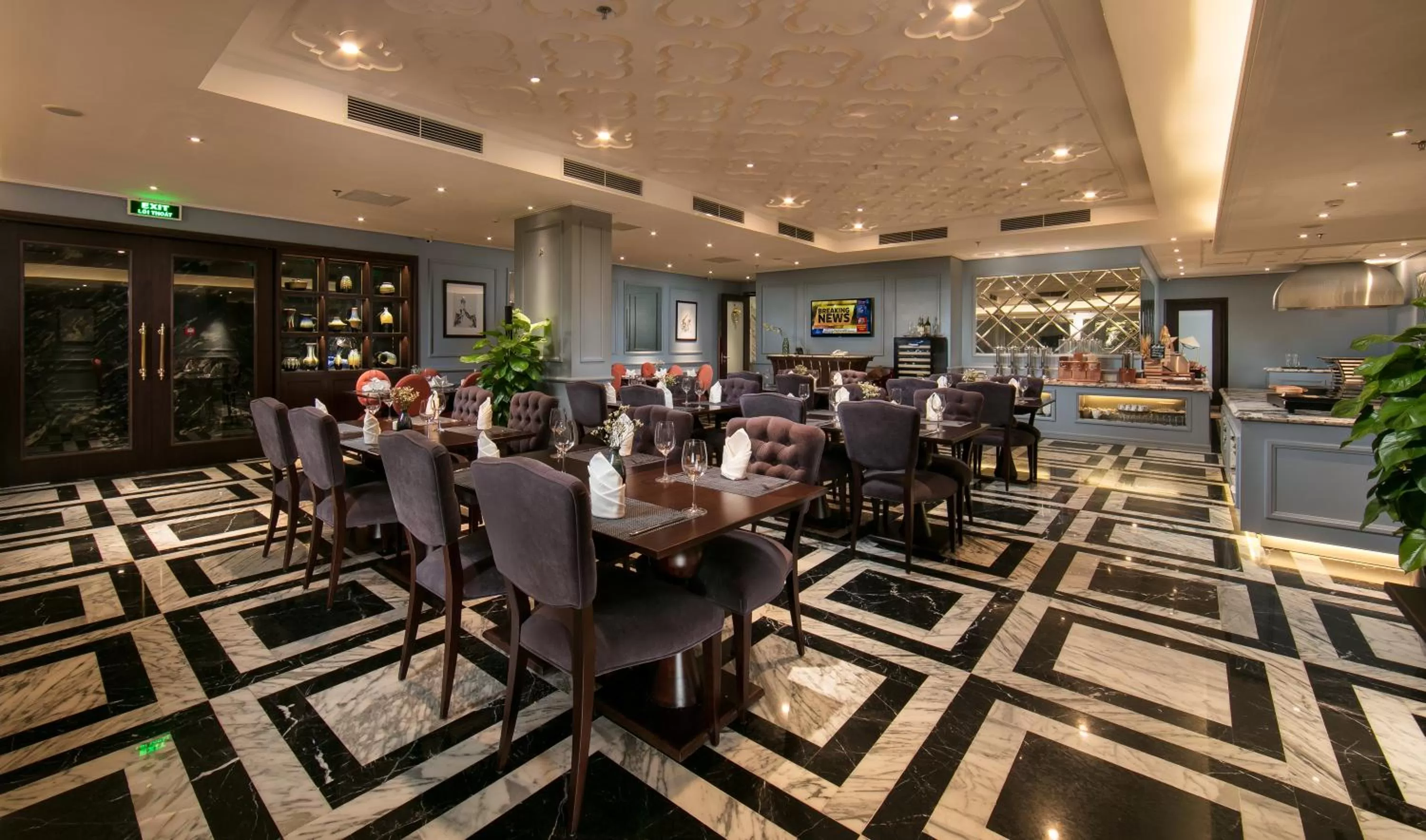 Restaurant/places to eat in Anatole Hotel Hanoi