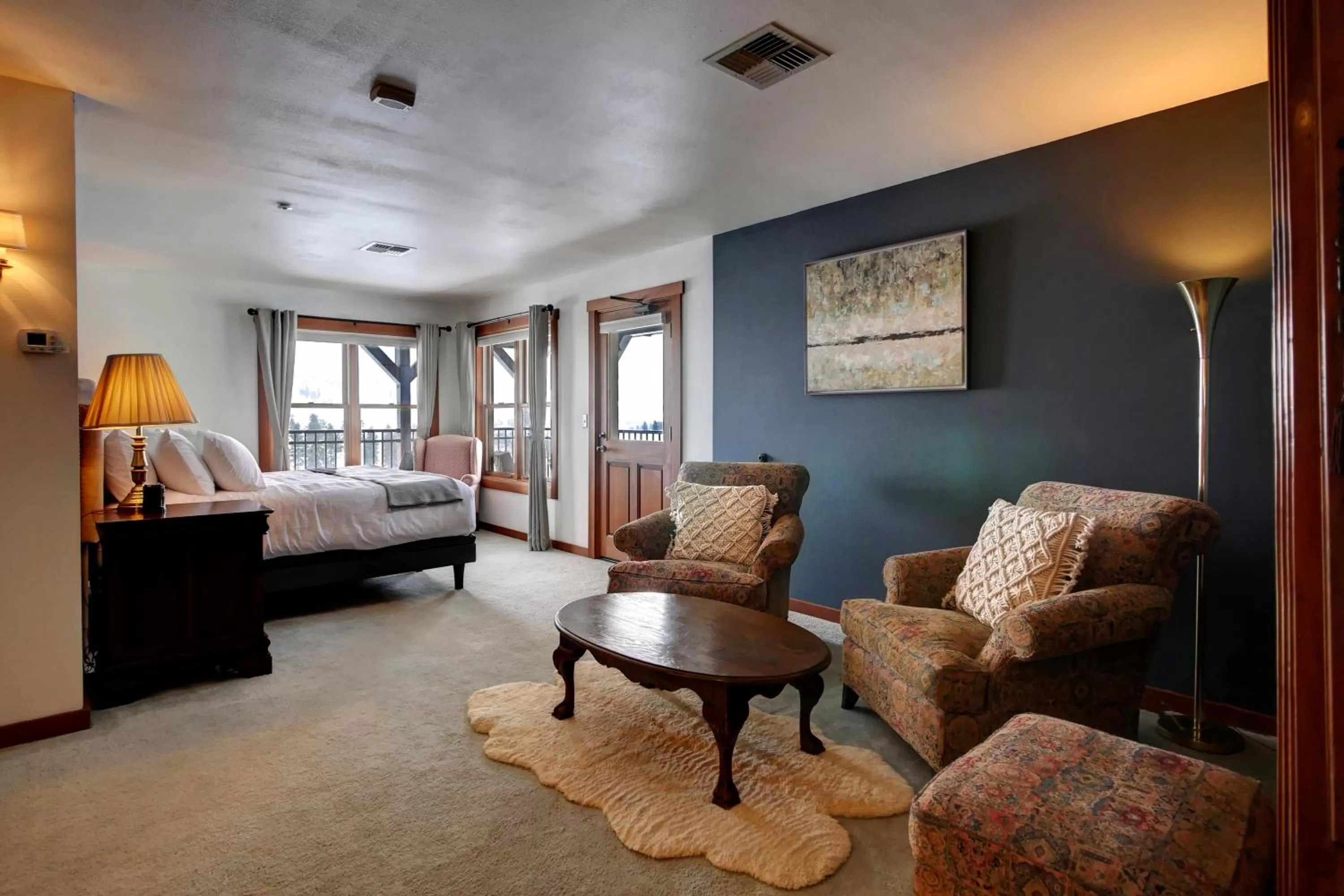 Photo of the whole room, Bed in Casia Lodge and Ranch